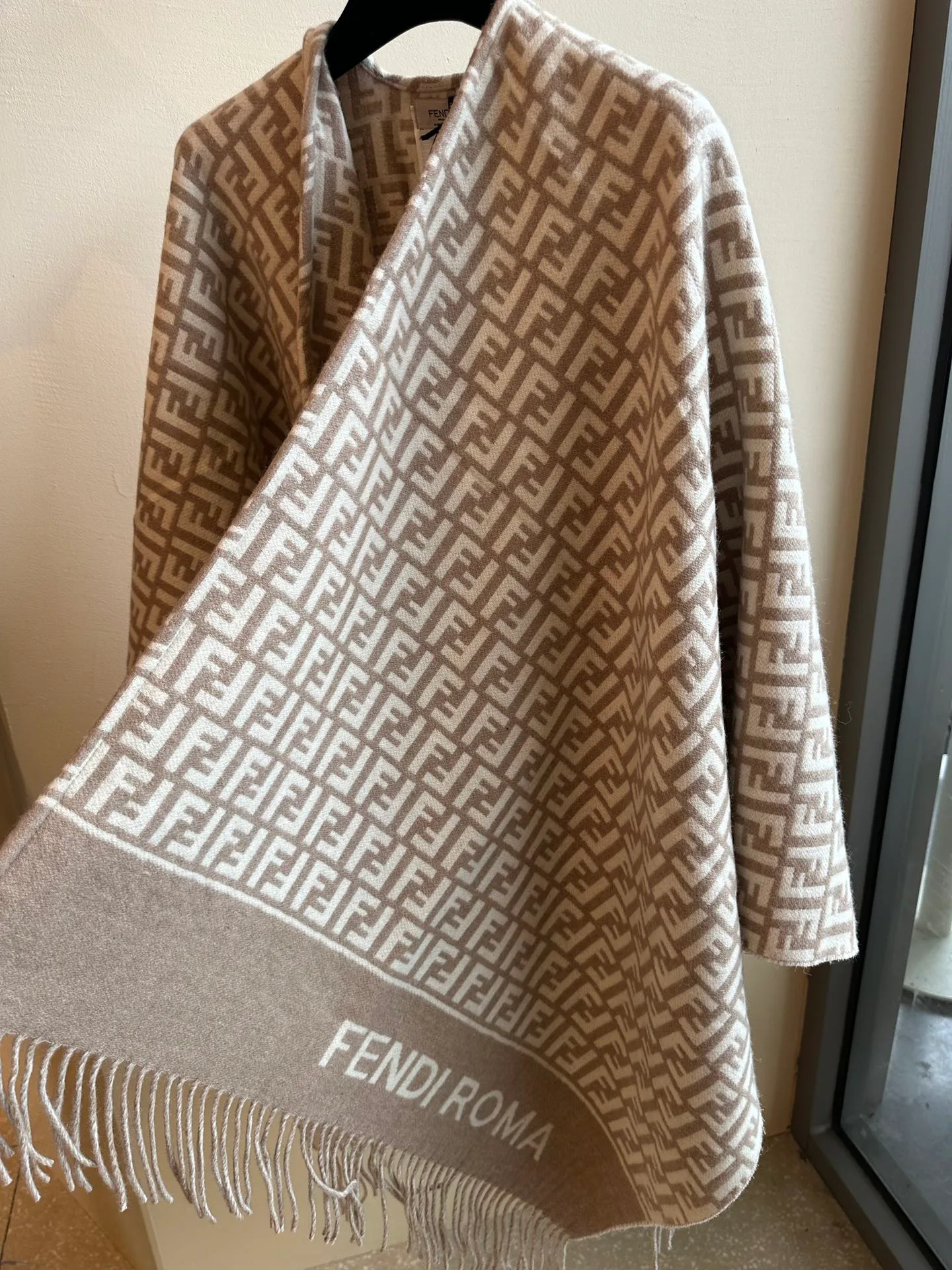 Шарфы Fendi 1813583