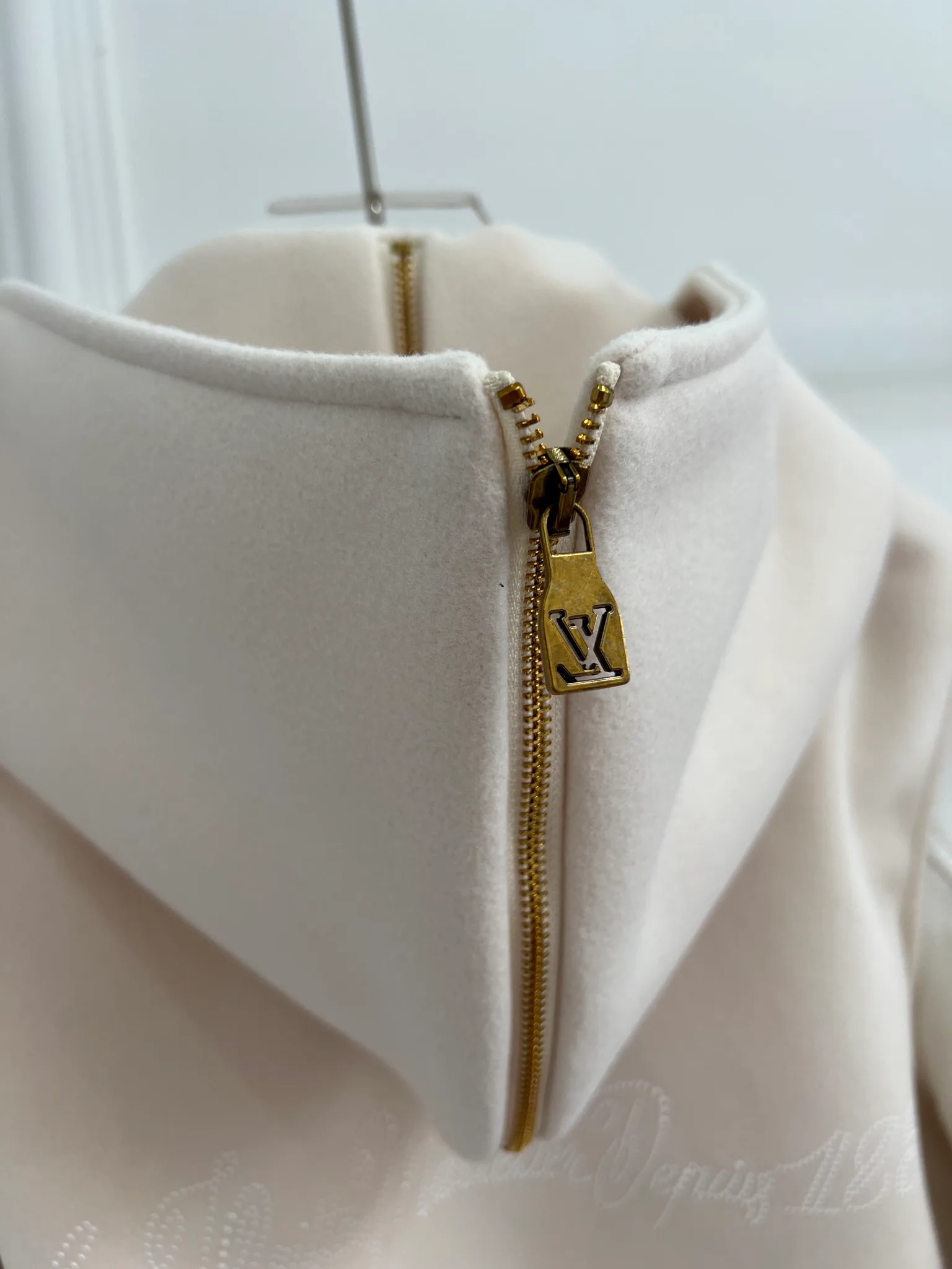 Жакеты Женские Louis Vuitton 12842534