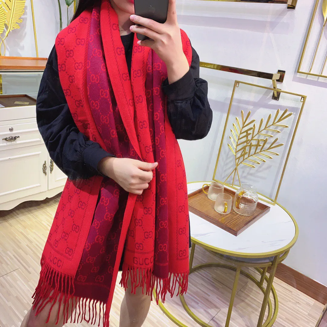 Шарфы Gucci 18291468