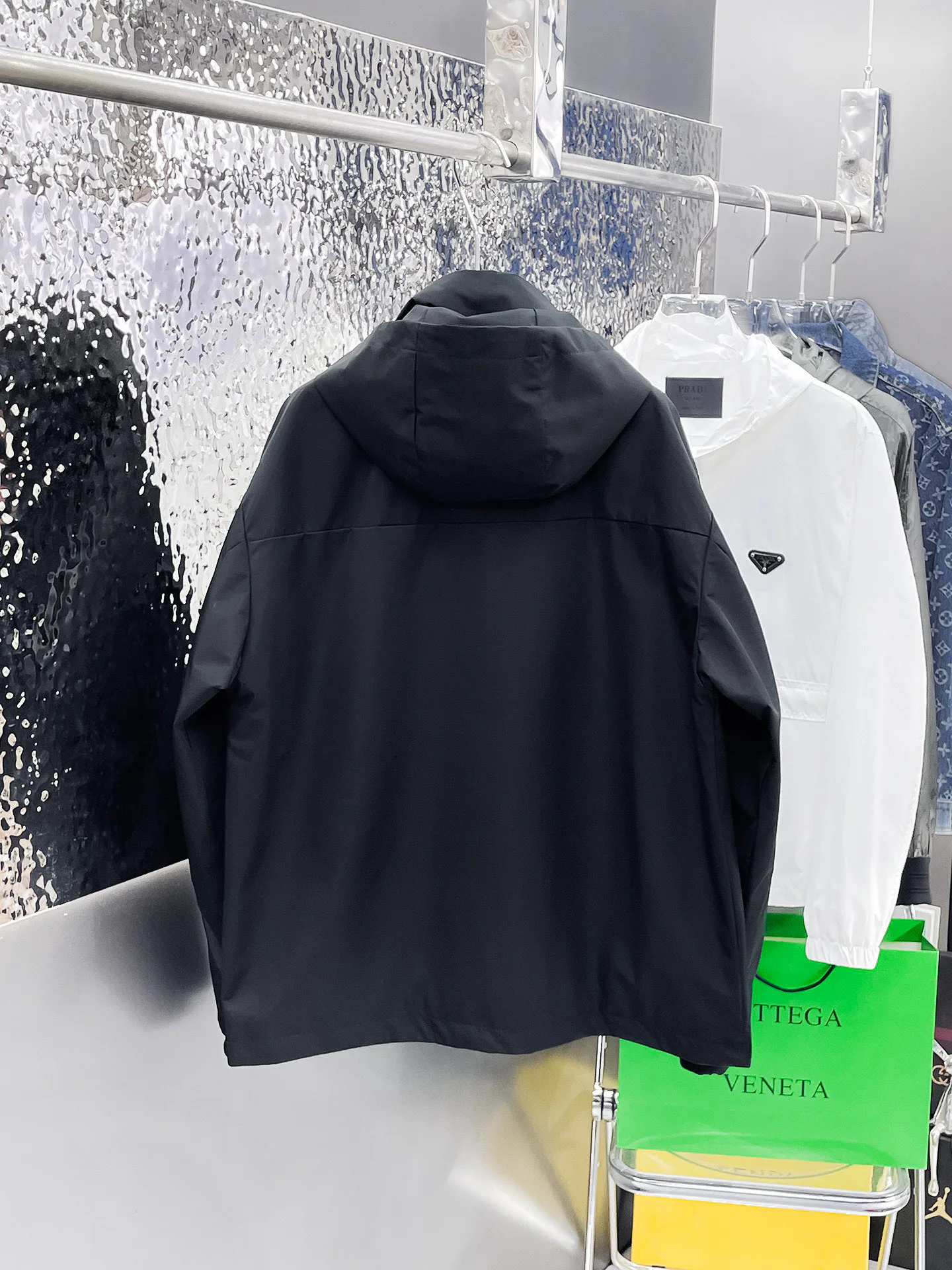 Куртки И Пуховики Мужские Moncler 9352360