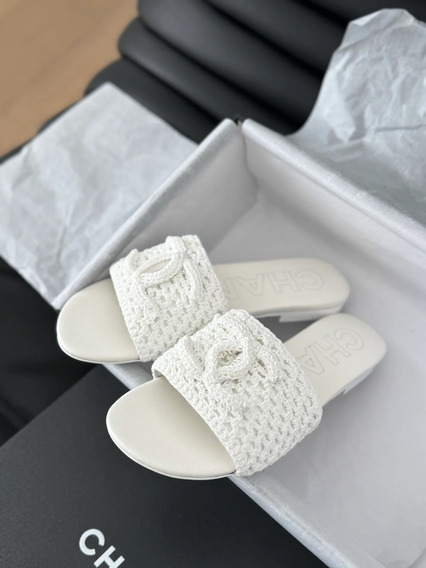 Шлепанцы Женские Chanel 11498146