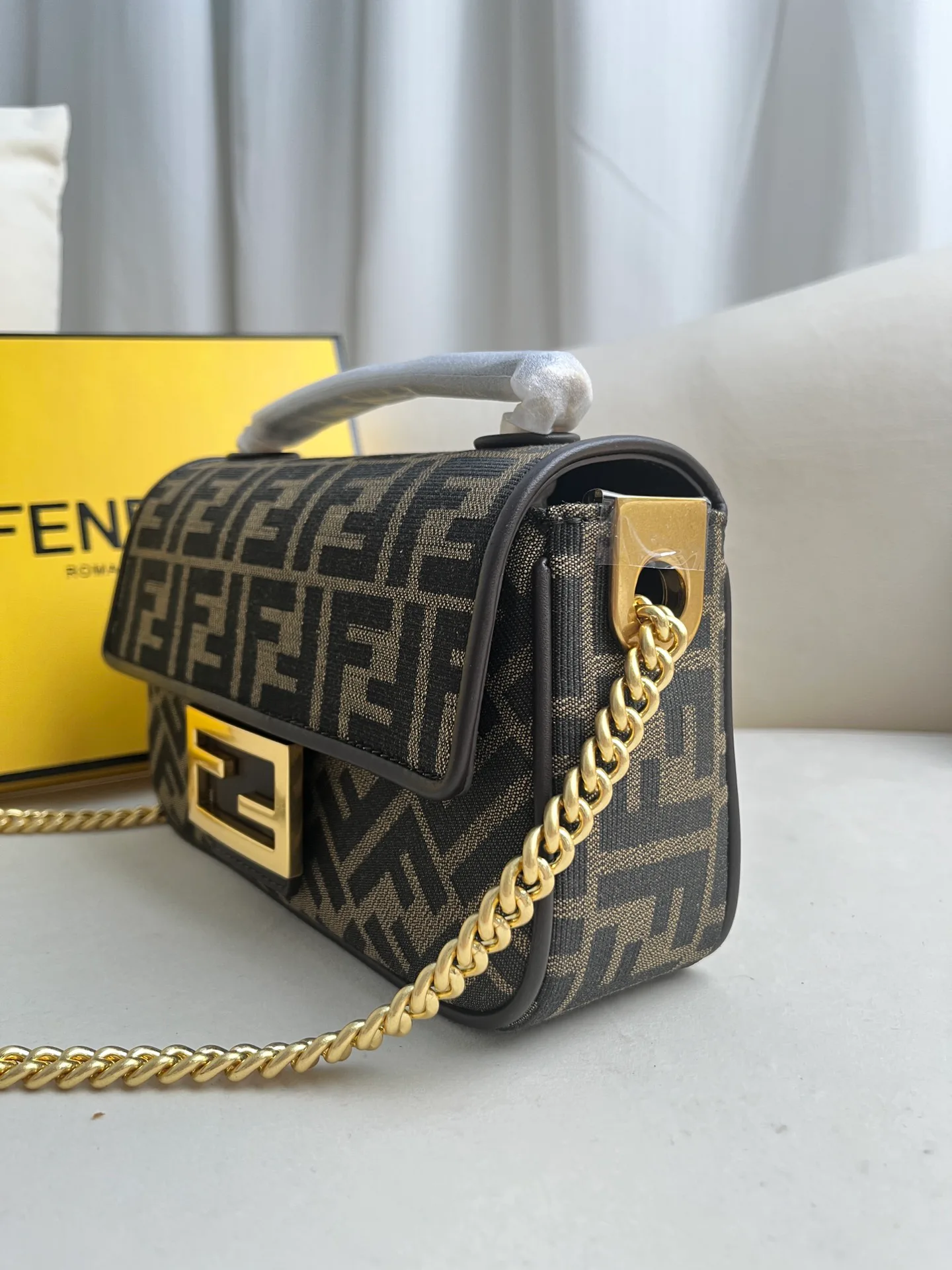 Сумки На Ремне Женские Fendi 11798