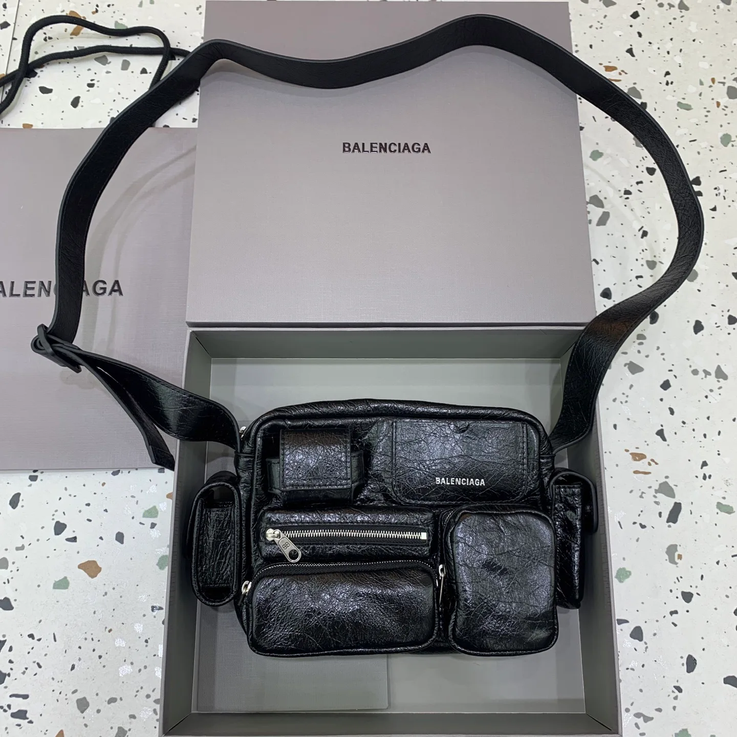 Сумки На Ремне Женские Balenciaga 963980