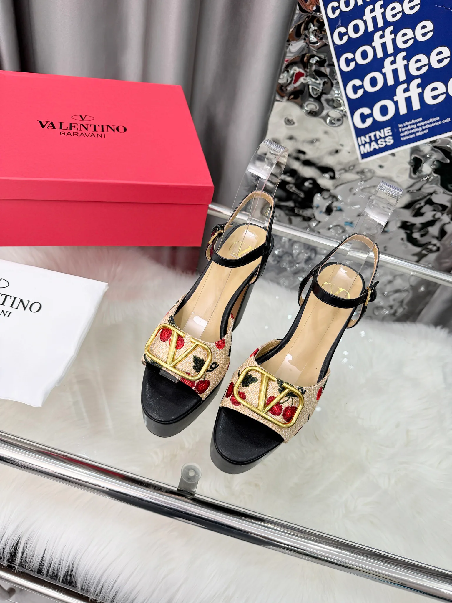 Босоножки Женские Valentino 5033846