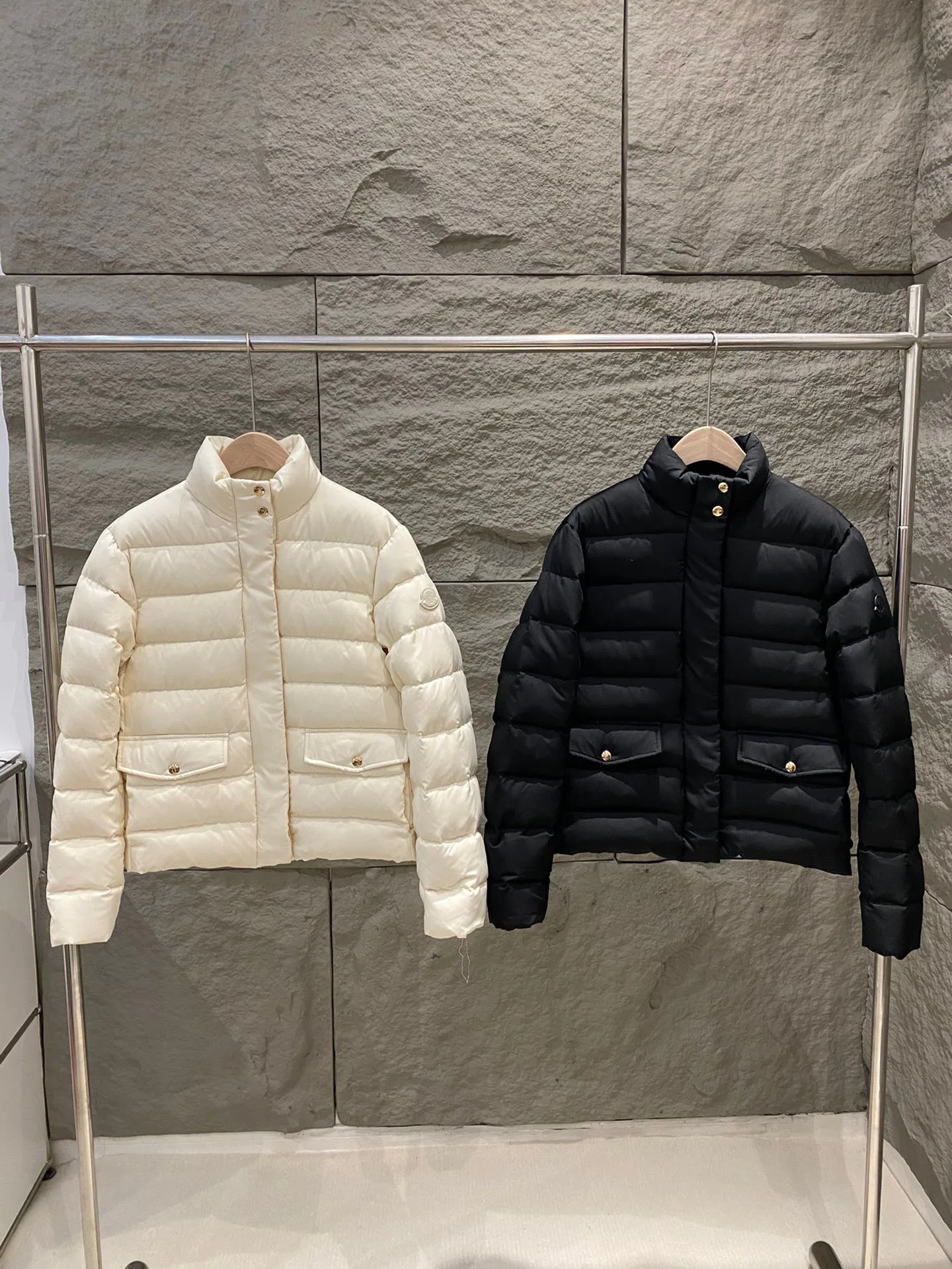 Куртки И Пуховики Женские Moncler 18326251