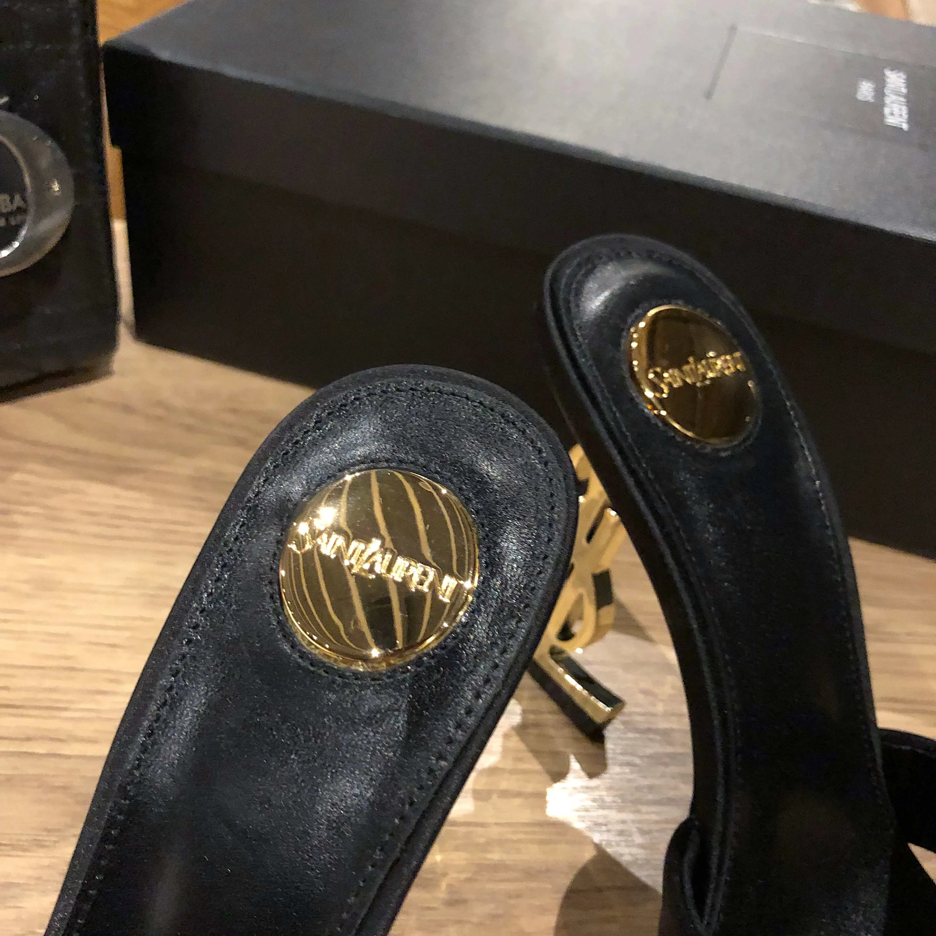 Босоножки Женские Saint Laurent 11220500
