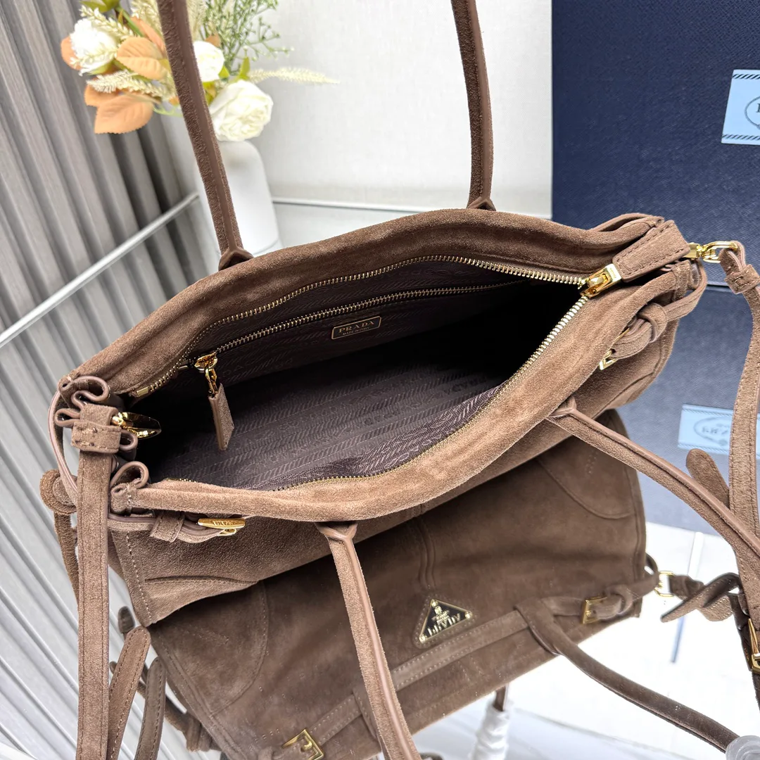 Классические Сумки Женские Prada 10446830