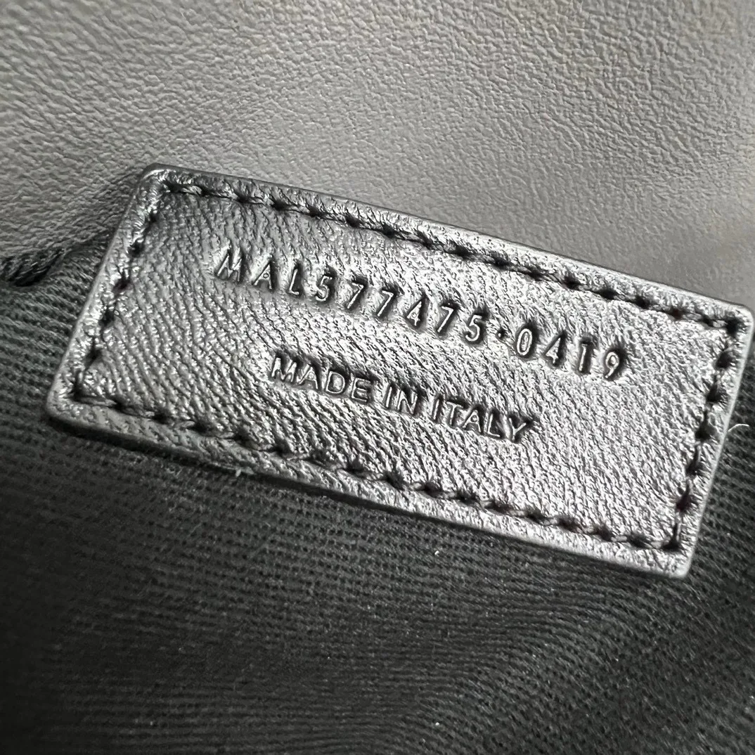 Сумки На Ремне Женские Saint Laurent 11664892