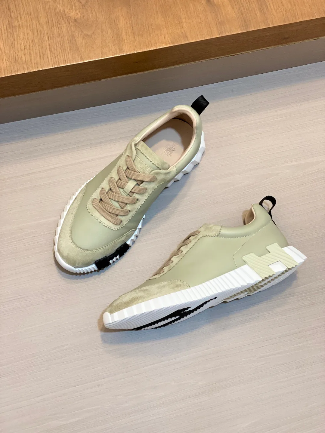 Кроссовки Мужские Hermes 18039727