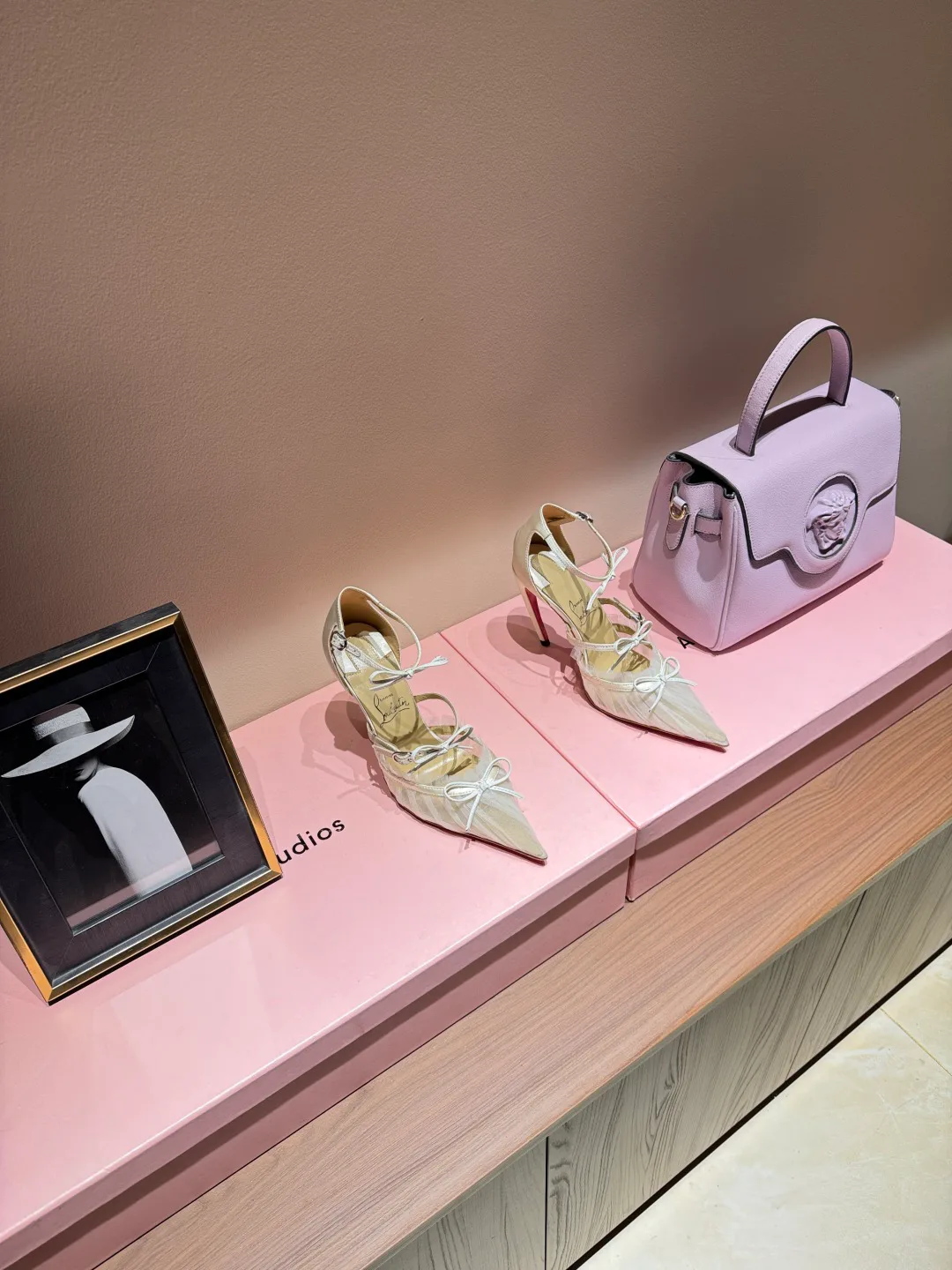 Туфли Женские Christian Louboutin 4743788