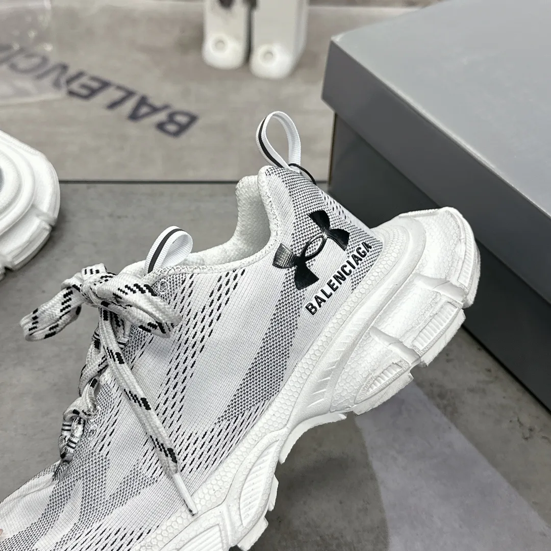 Кроссовки Женские Balenciaga 17217