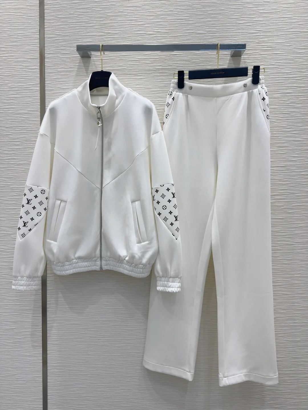 Костюмы Женские Louis Vuitton 34425