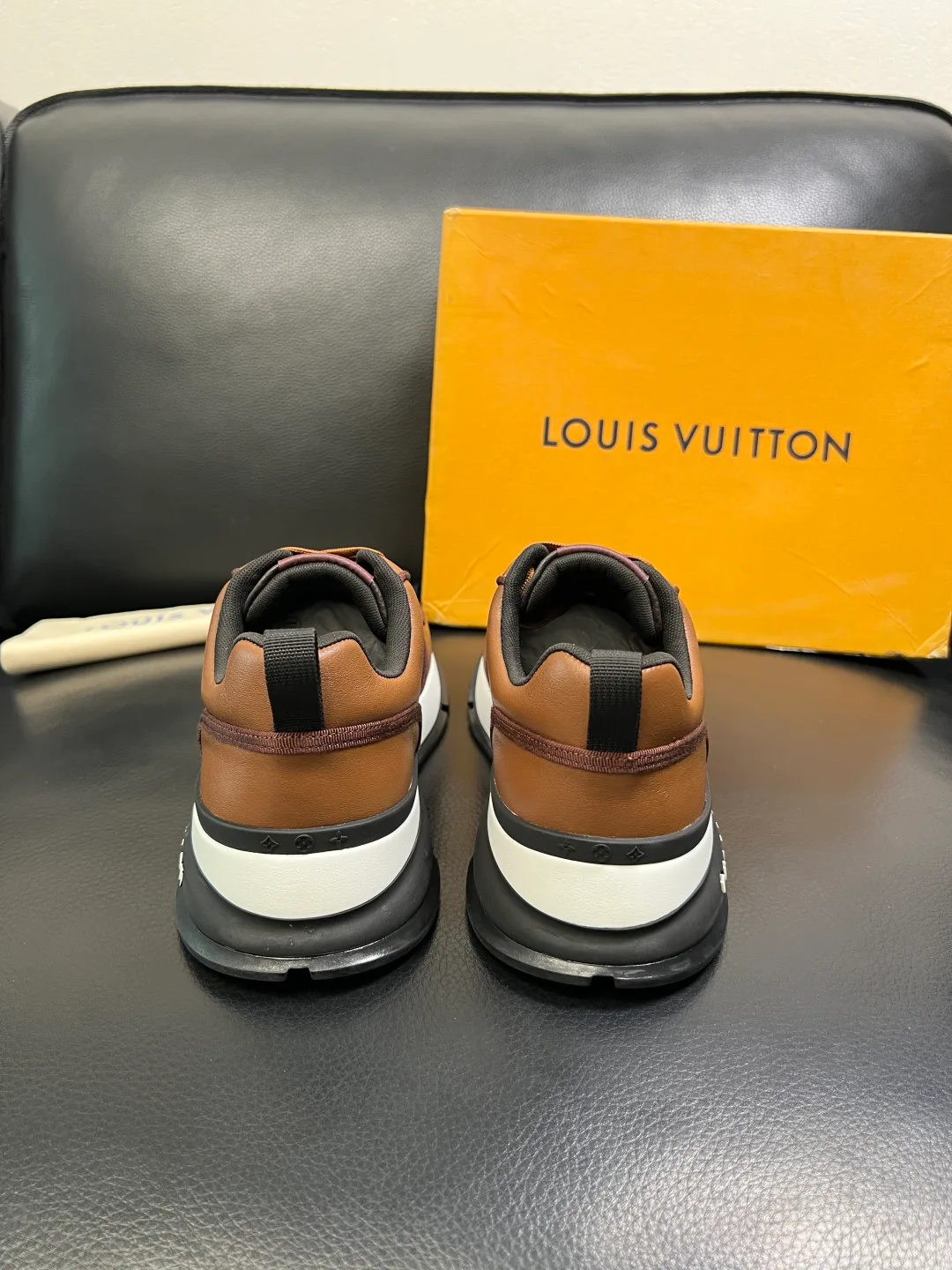 Кроссовки Мужские Louis Vuitton 369015