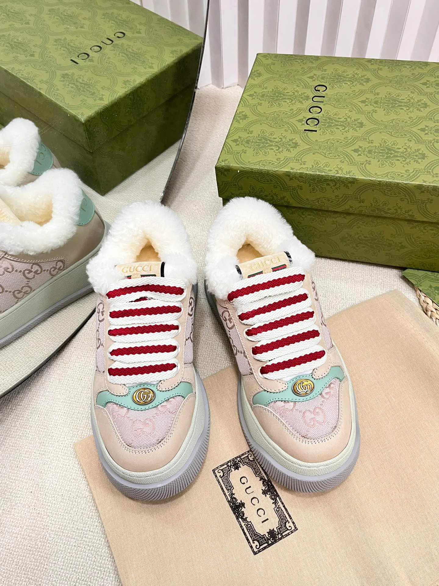 Кроссовки Женские Gucci 402200