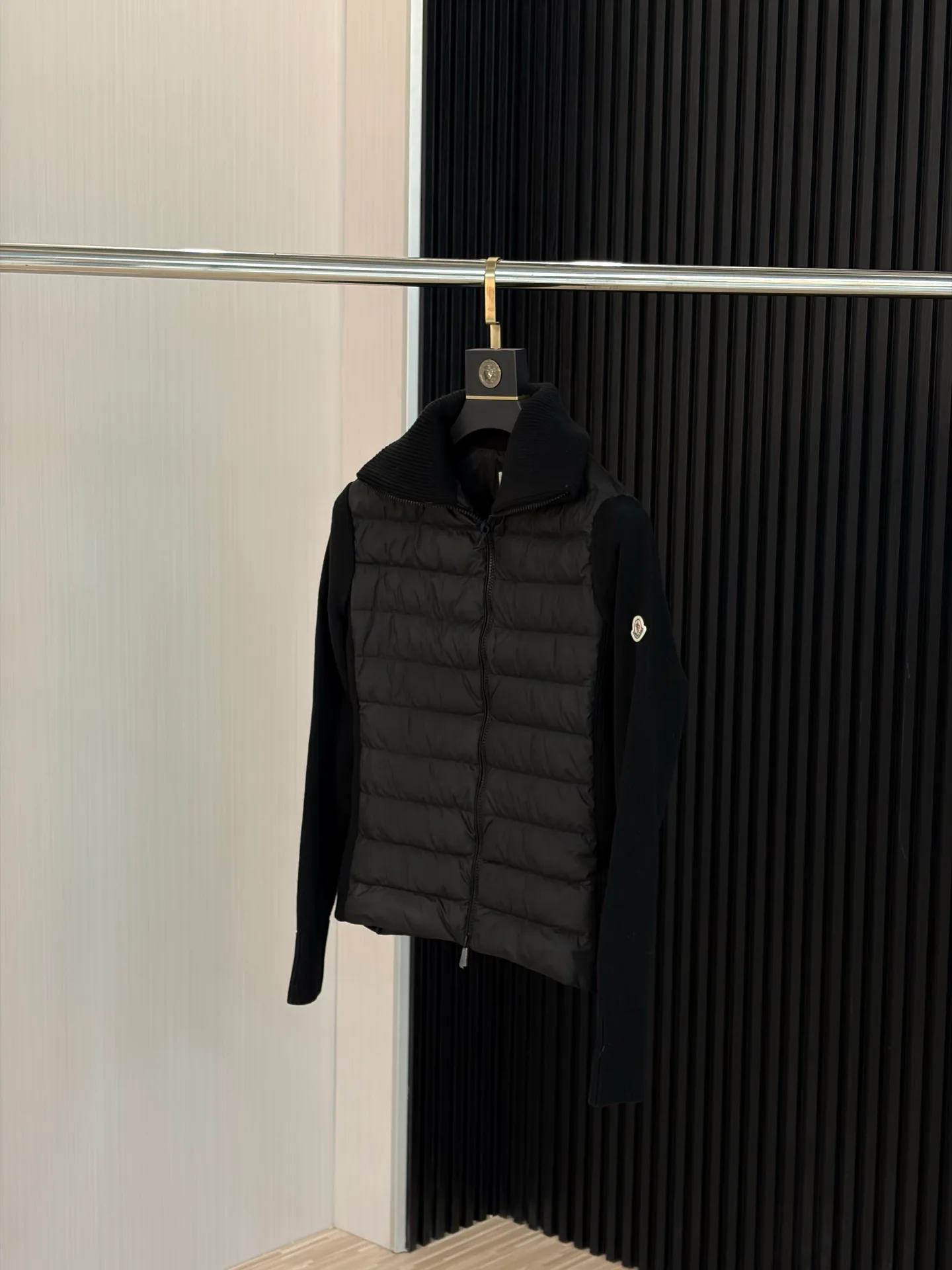 Куртки И Пуховики Женские Moncler 18600016