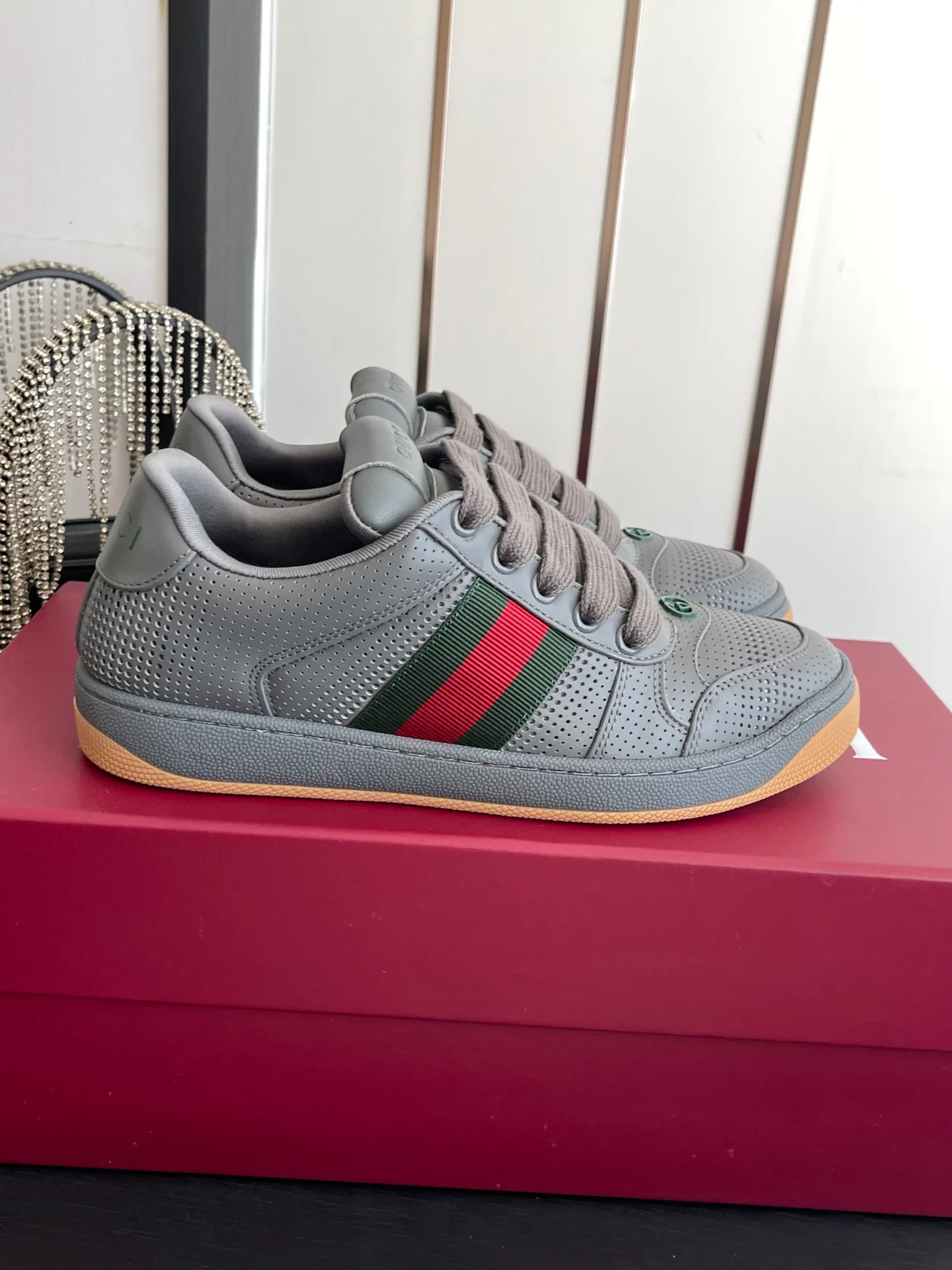 Кроссовки Женские Gucci 18582912