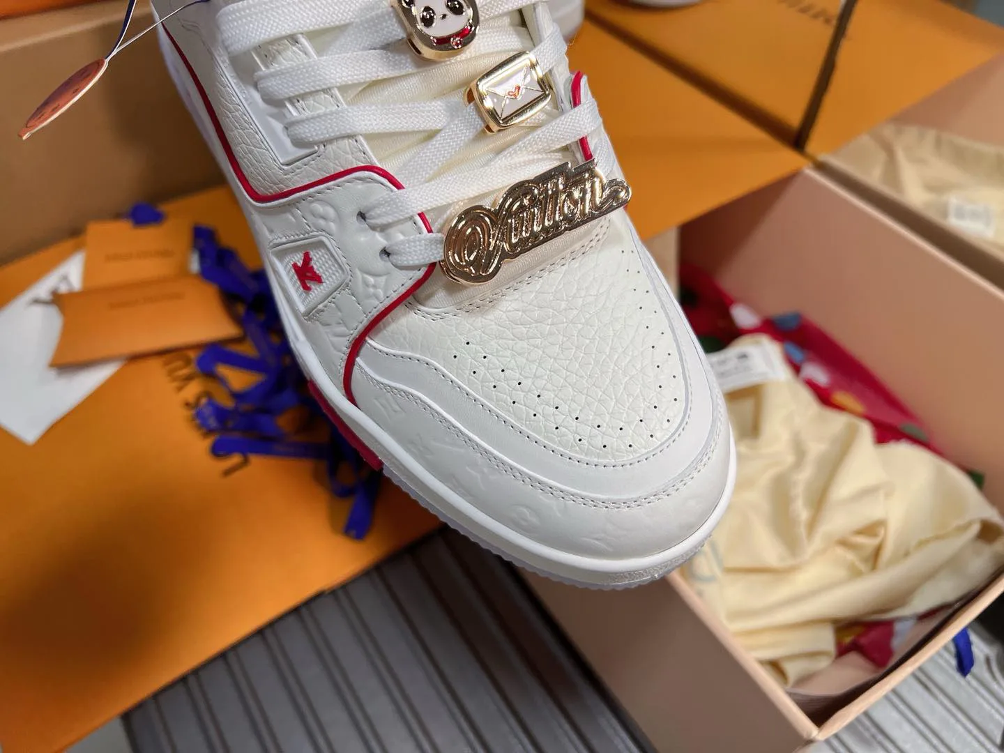 Кроссовки Женские Louis Vuitton 1880949