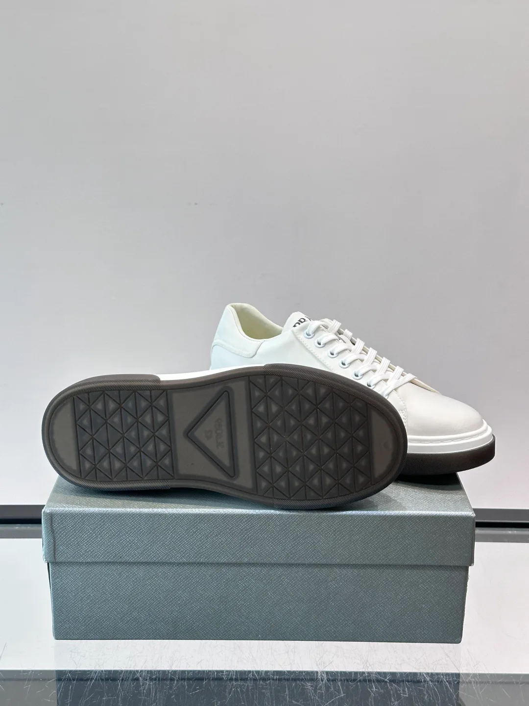 Кроссовки Мужские Prada 17913732