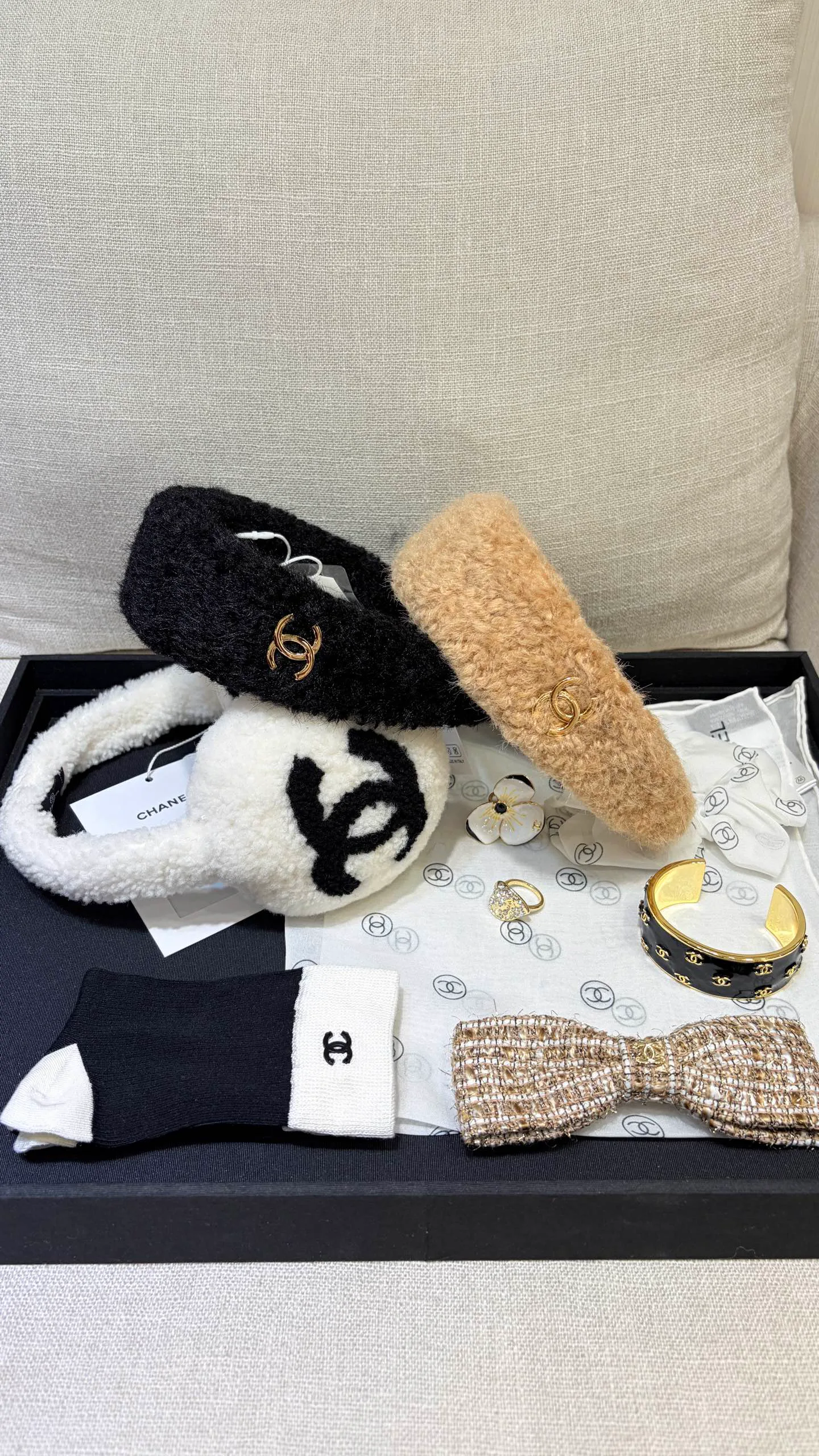 Головные Уборы Chanel 18454087