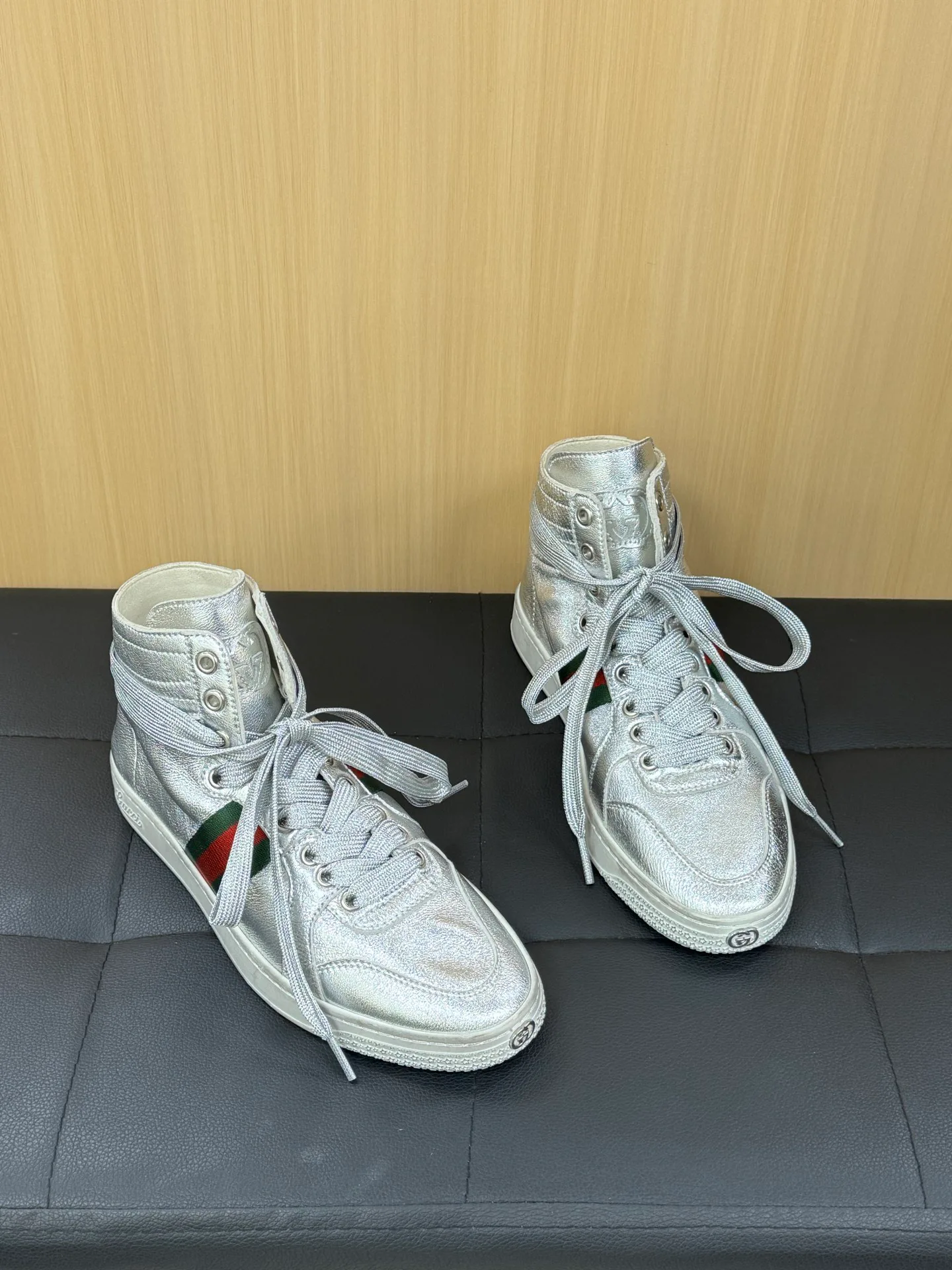 Кроссовки Женские Gucci 18708938