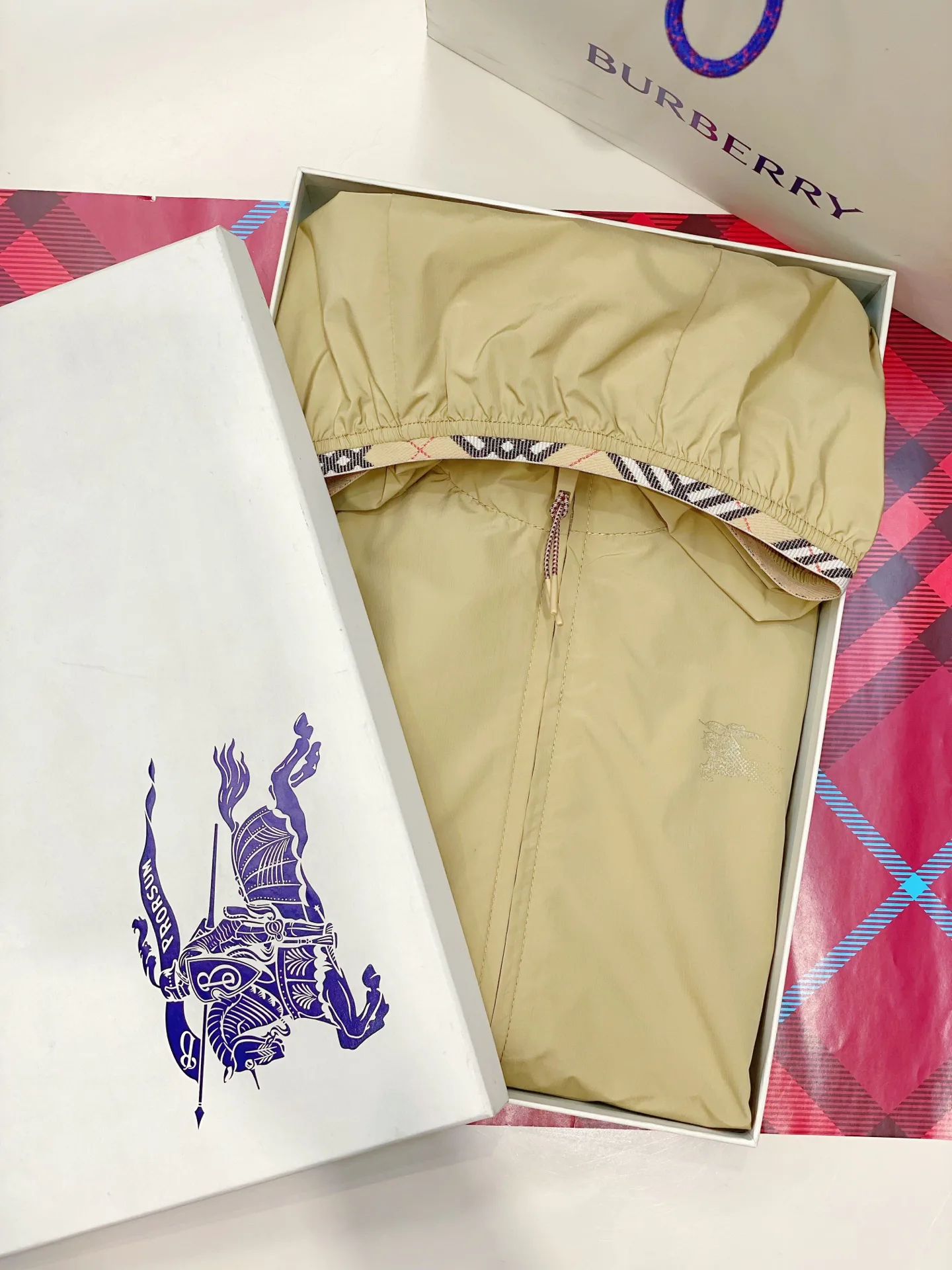 Куртки И Пуховики Женские Burberry 18206388