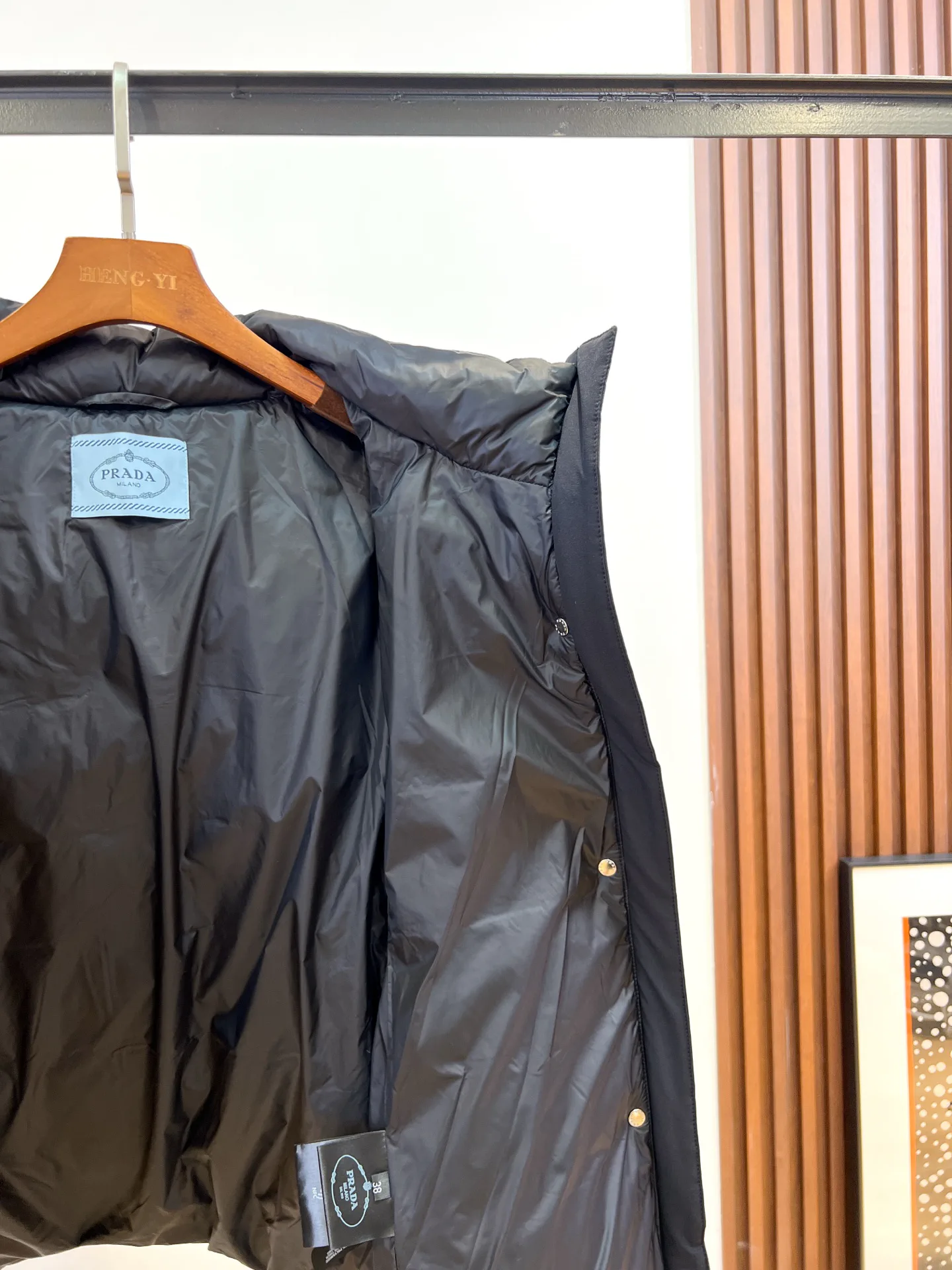 Куртки И Пуховики Женские Prada 18228735