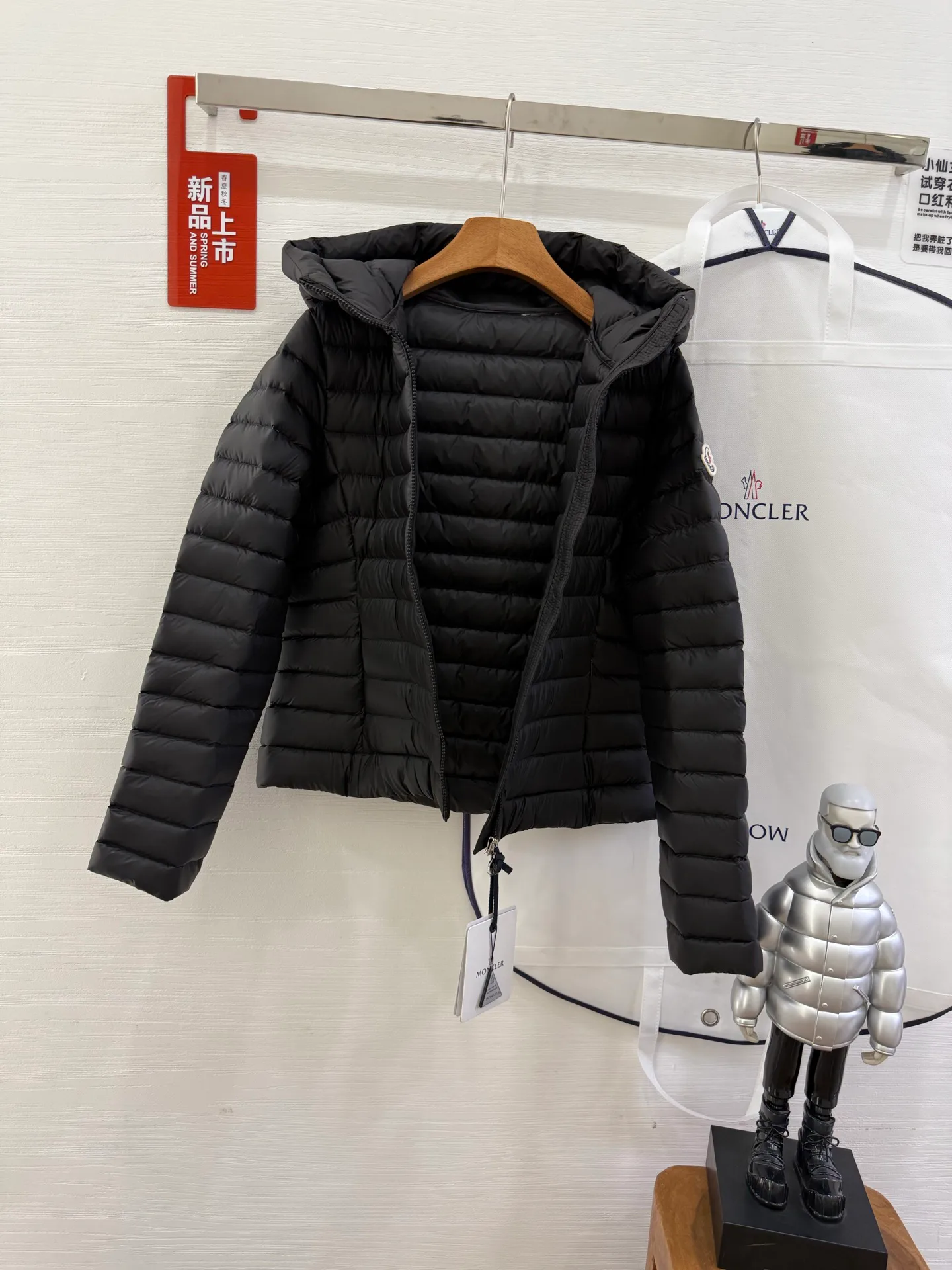 Куртки И Пуховики Женские Moncler 18825215