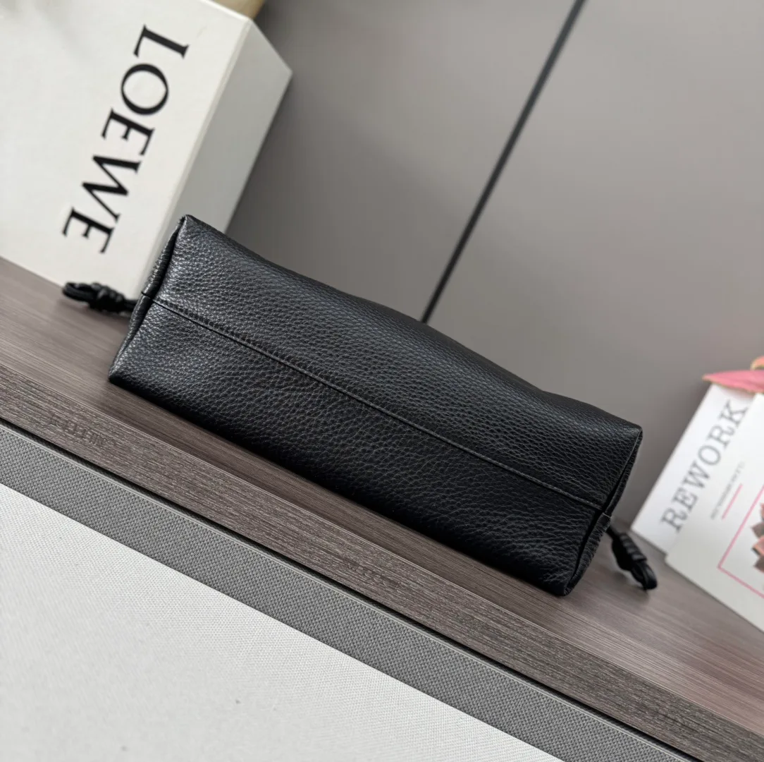 Клатчи Женские Loewe 11674475