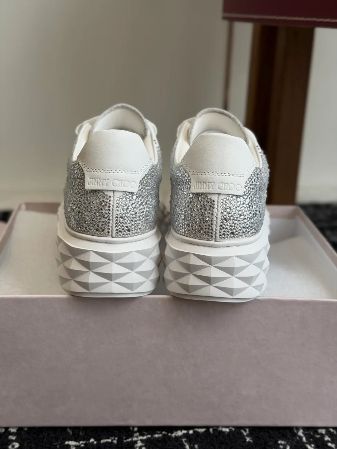 Кроссовки Женские Jimmy Choo 18260363
