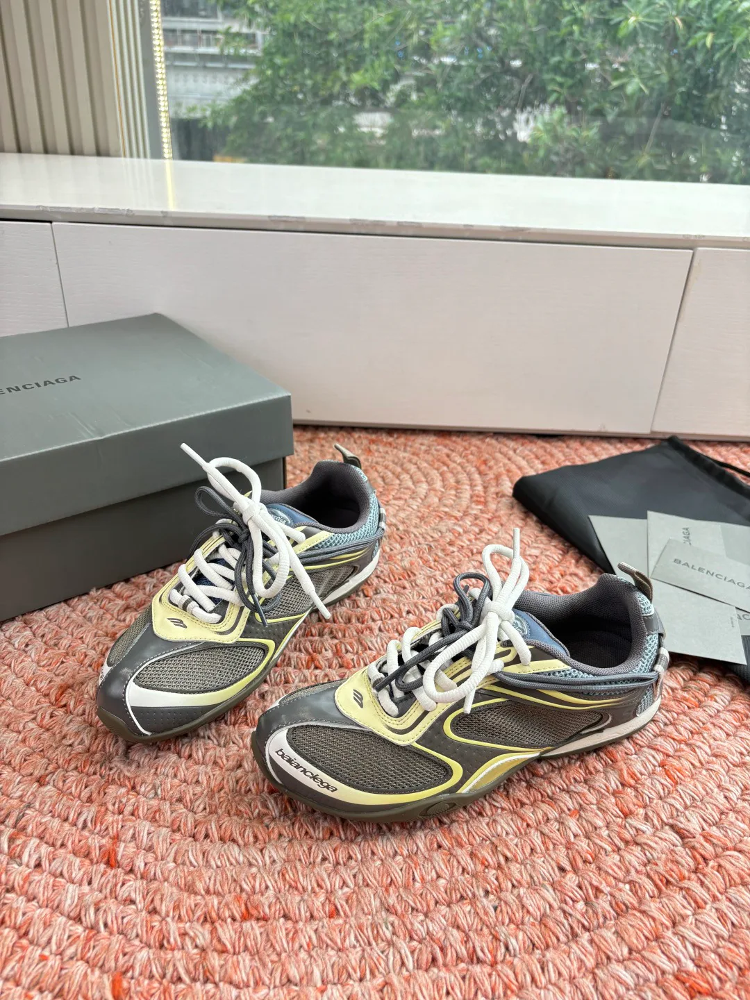 Кроссовки Женские Balenciaga 12128346