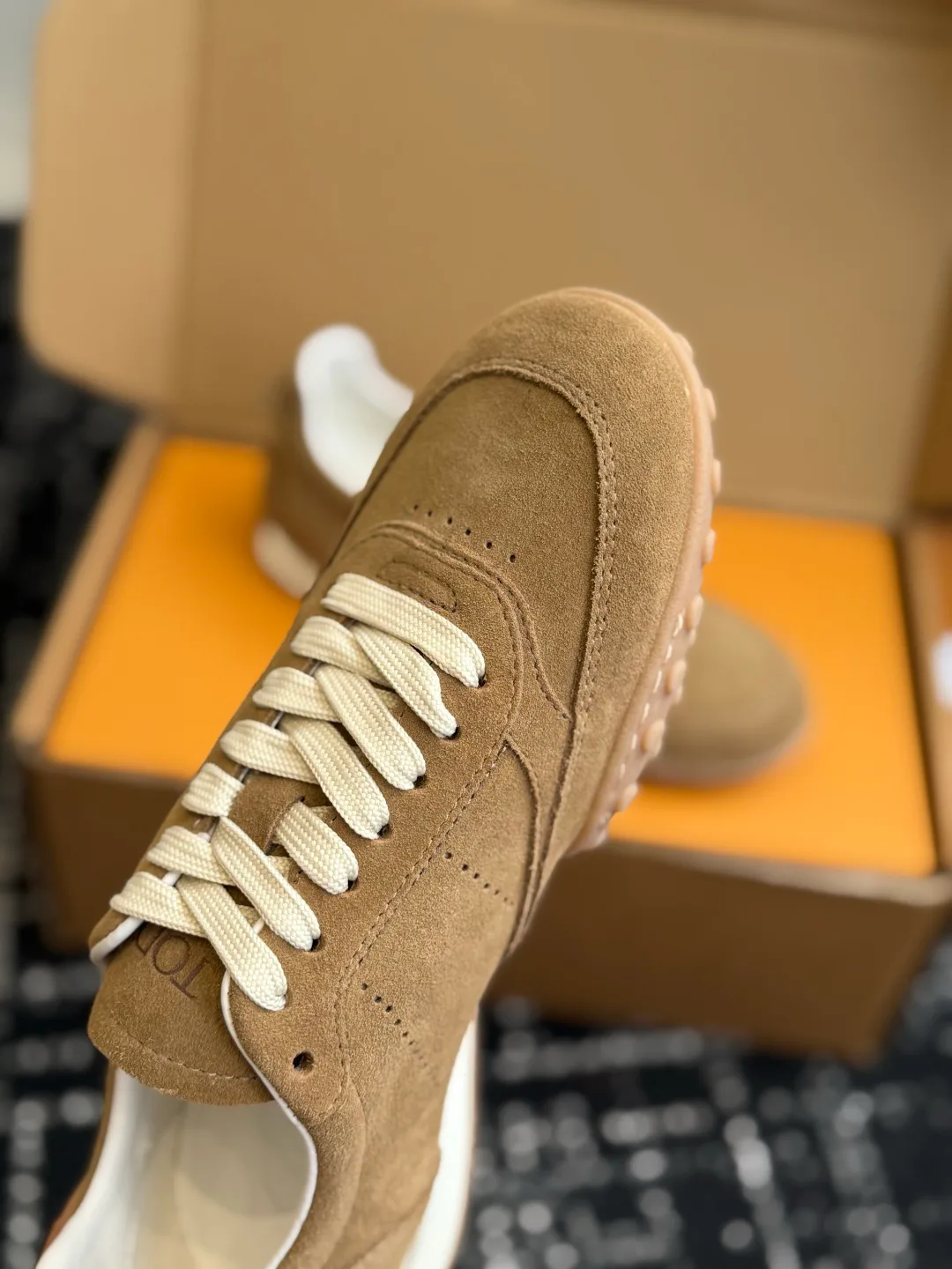 Кроссовки Женские Tod's 18409556