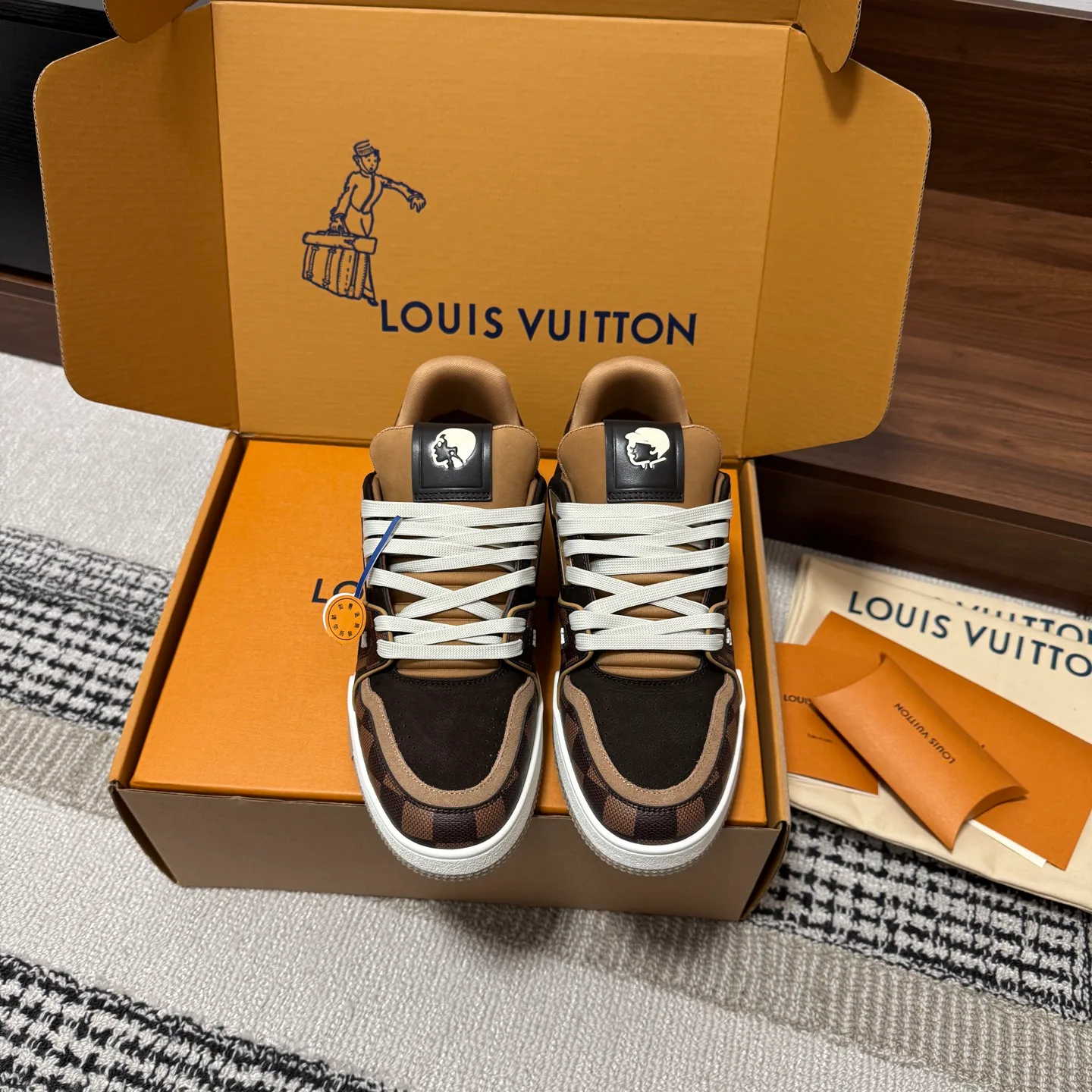 Кроссовки Женские Louis Vuitton 1546846