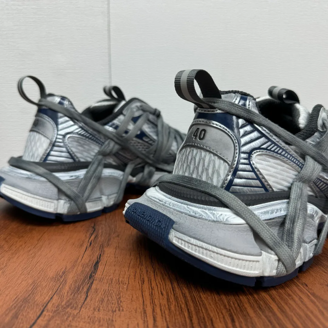 Кроссовки Женские Balenciaga 13216460