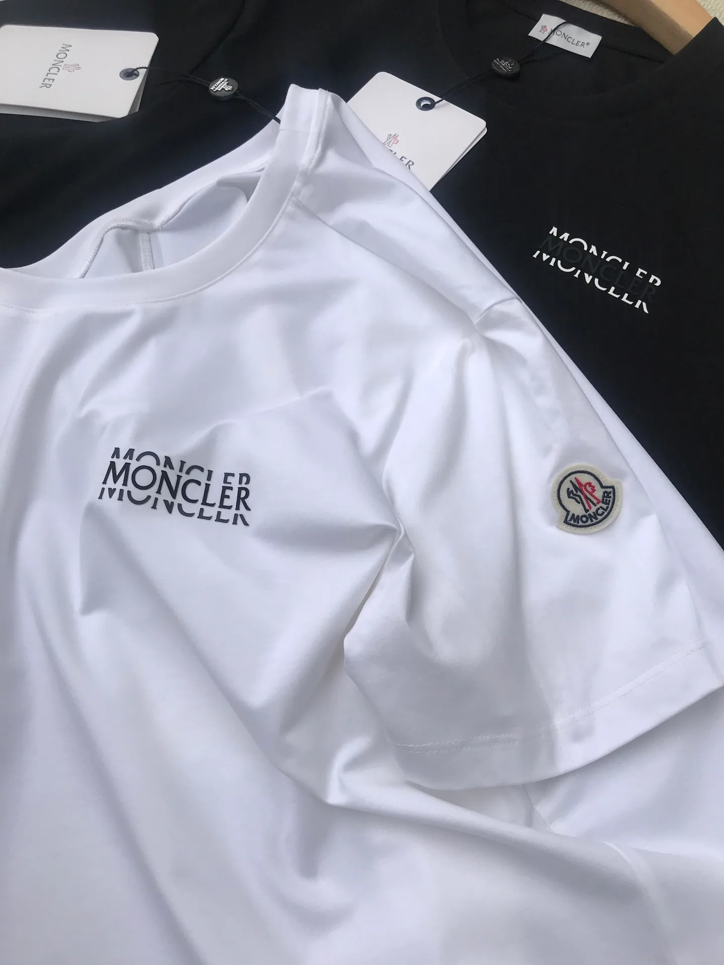 Футболки Женские Moncler 13220926