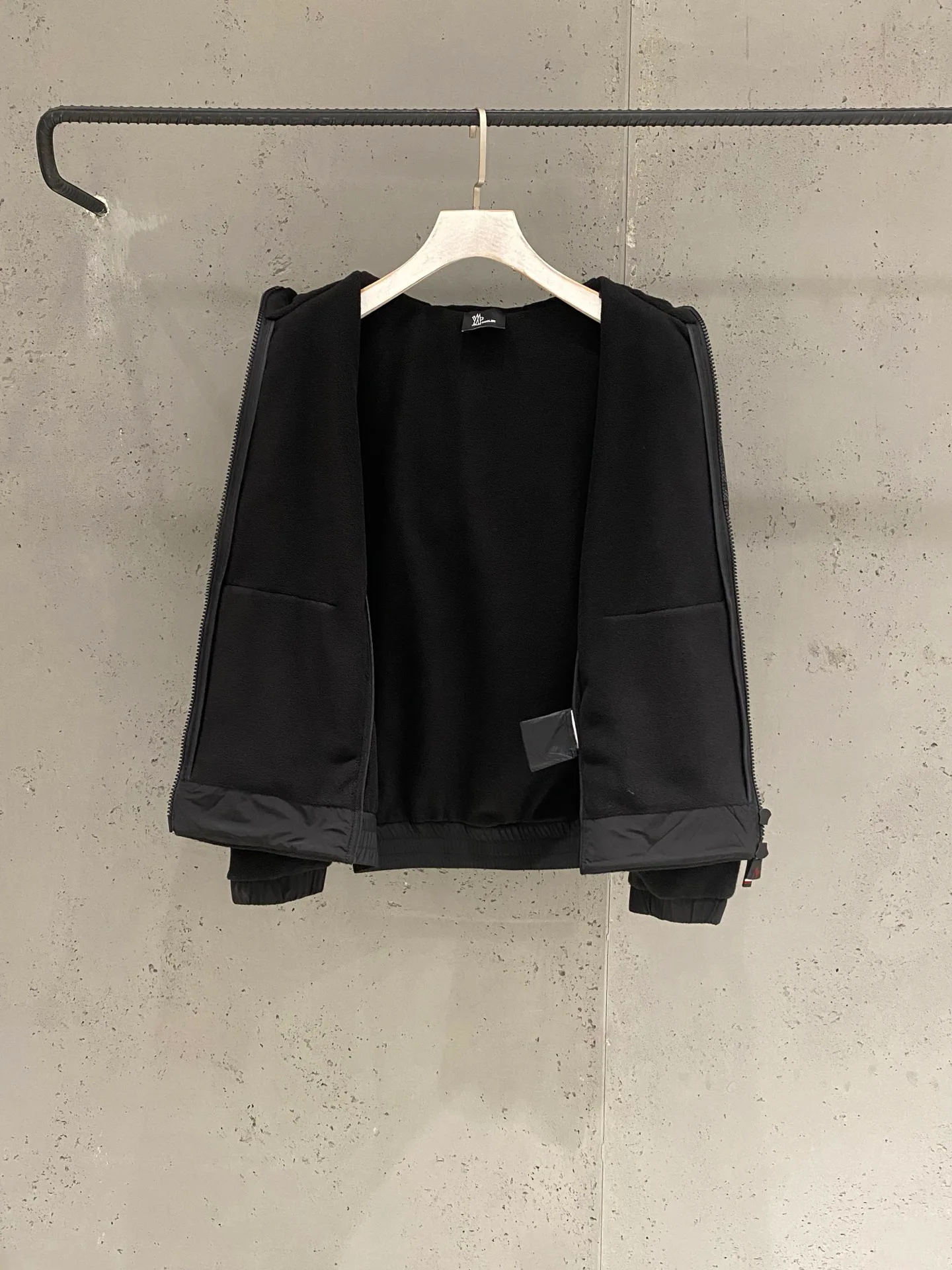 Куртки И Пуховики Мужские Moncler 1859709