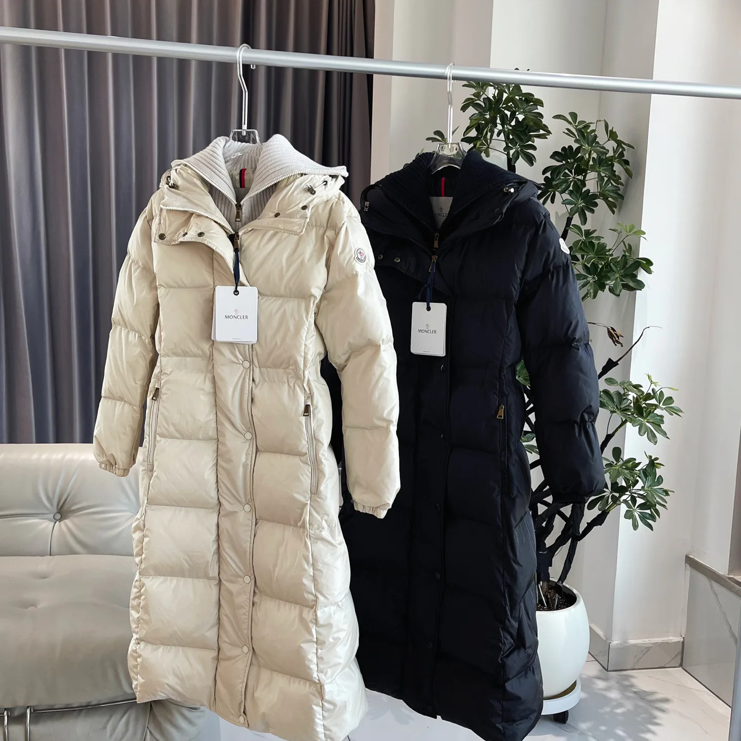 Пуховики Женские Moncler 736113