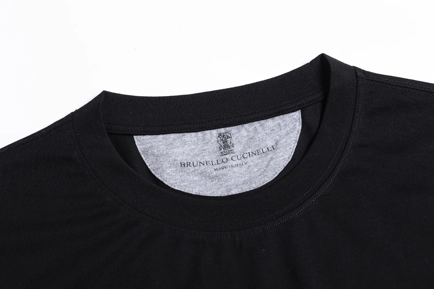 Футболки Женские Brunello Cucinelli 11242788