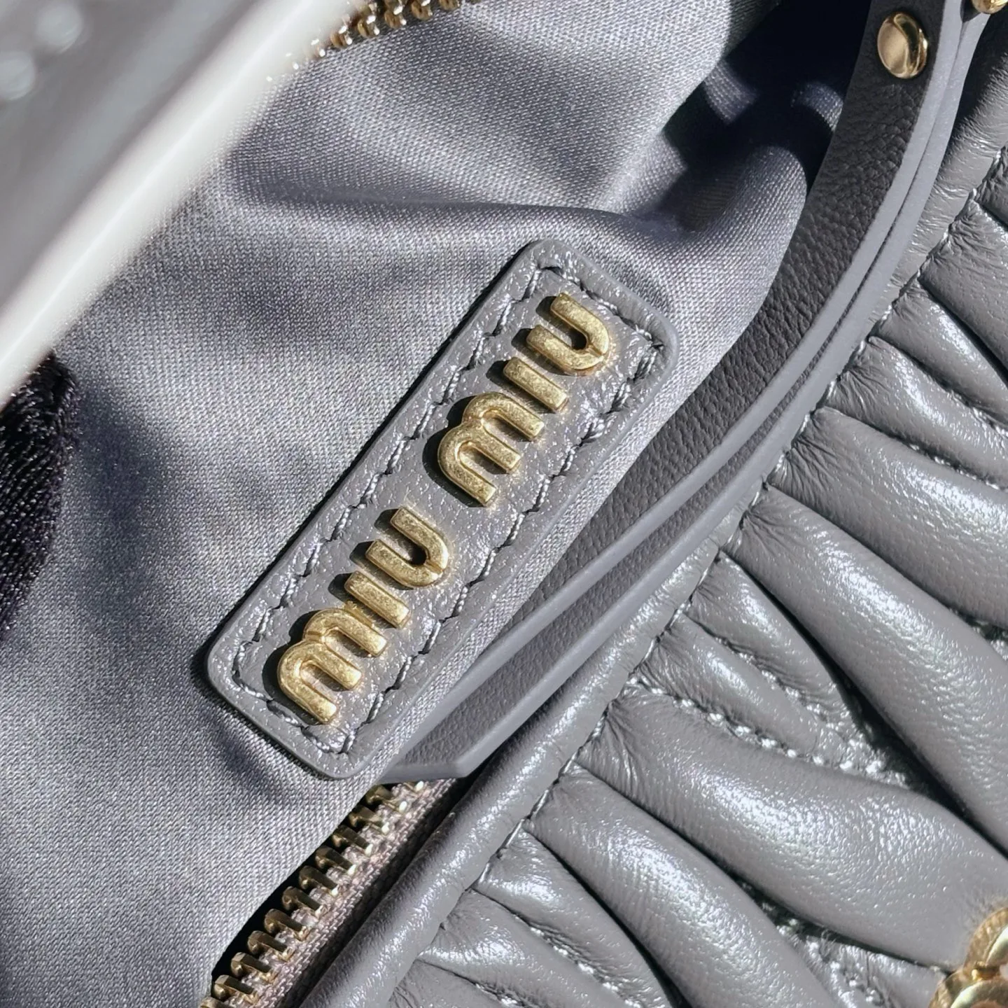 Классические Сумки Женские Miu Miu 12675945
