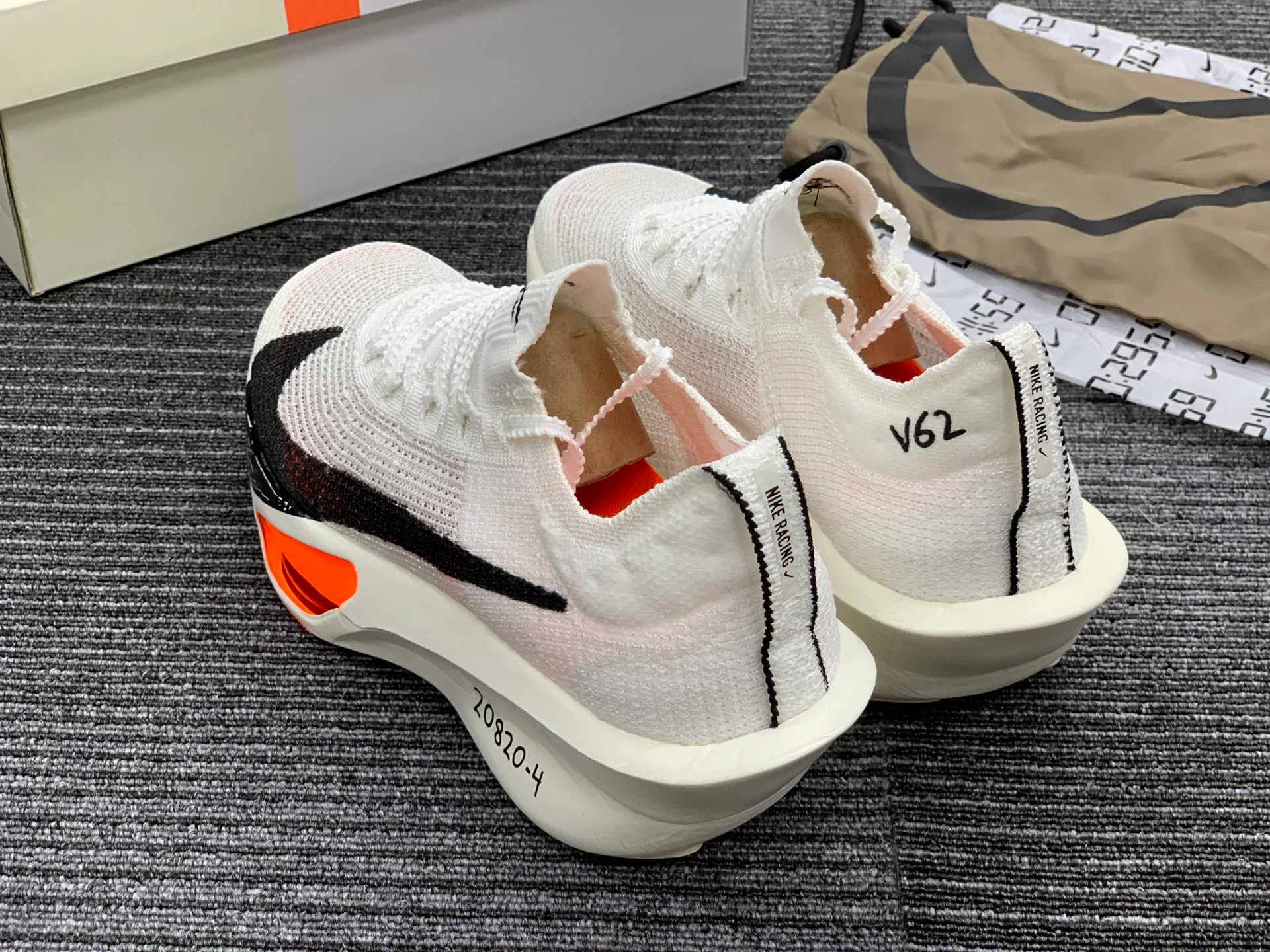 Кроссовки Женские Nike 710898