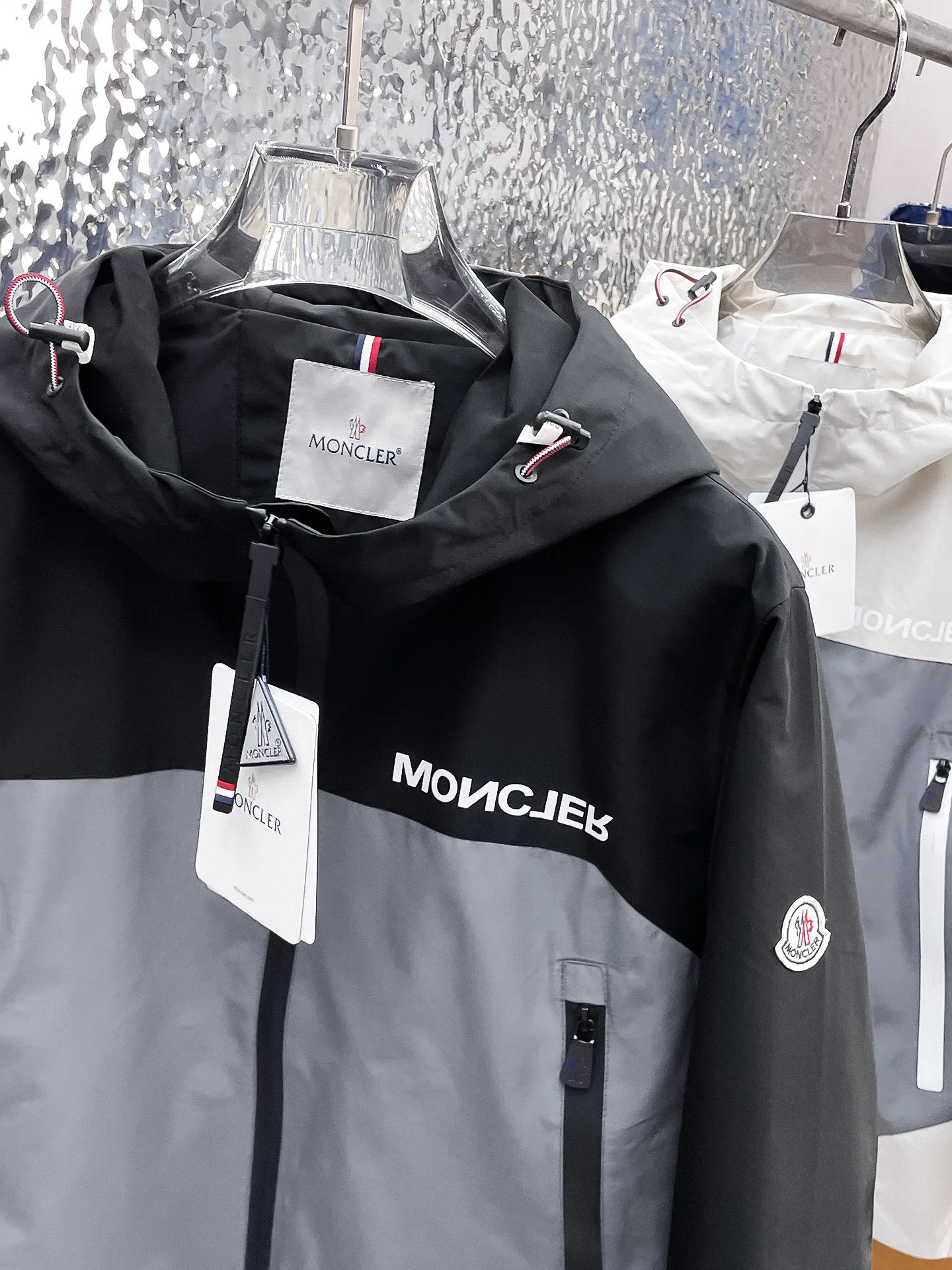 Куртки И Пуховики Мужские Moncler 9352303
