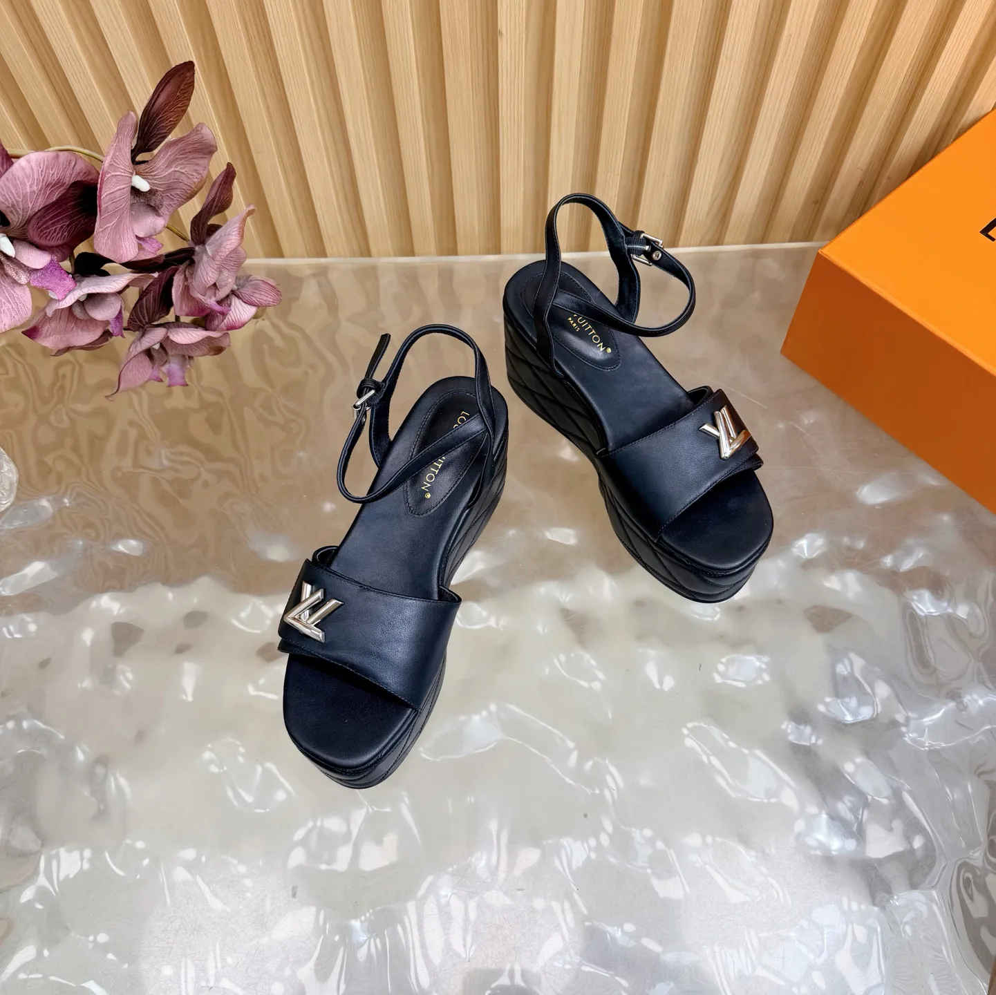 Босоножки Женские Louis Vuitton 1881580
