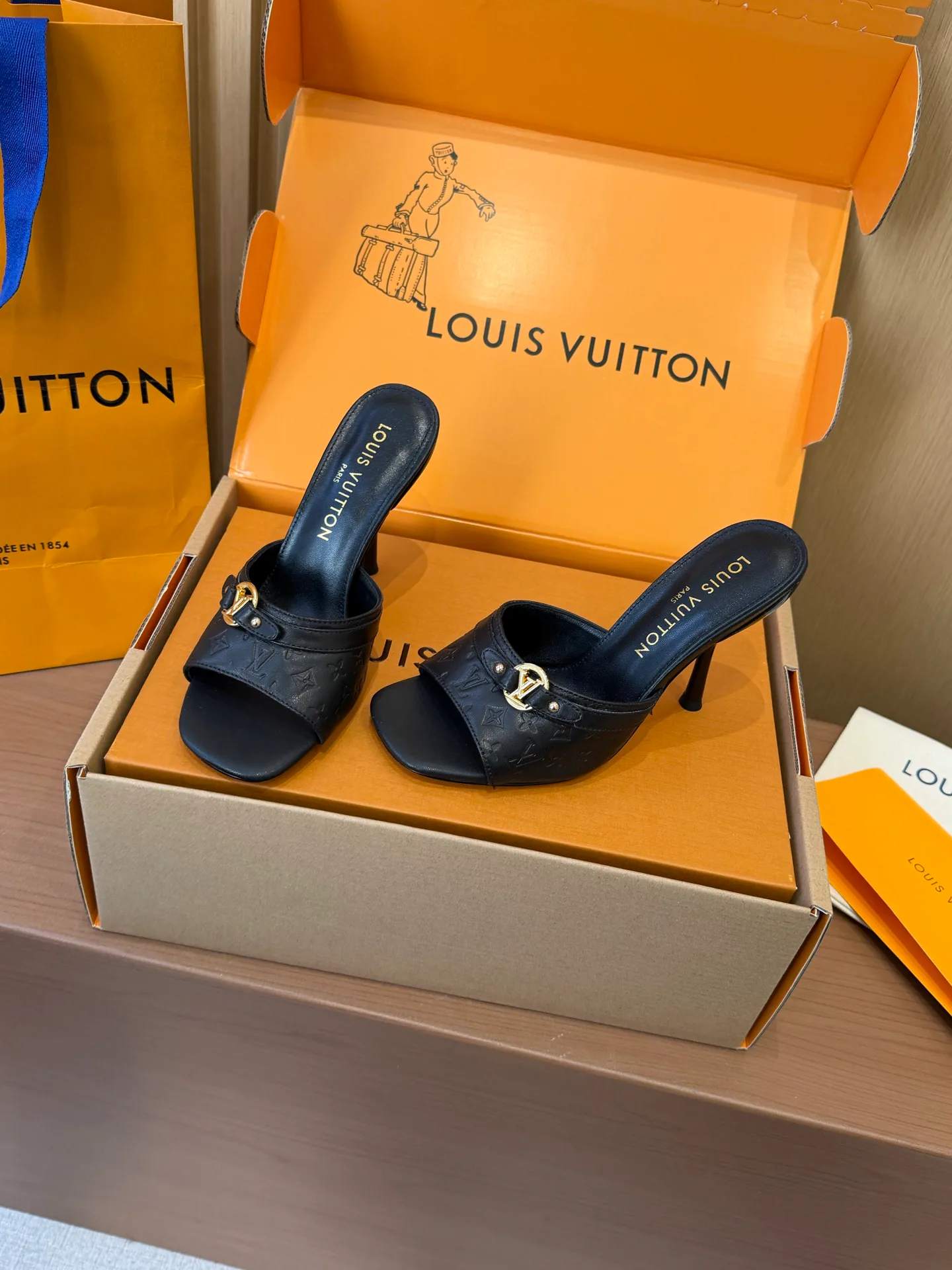 Босоножки Женские Louis Vuitton 796122