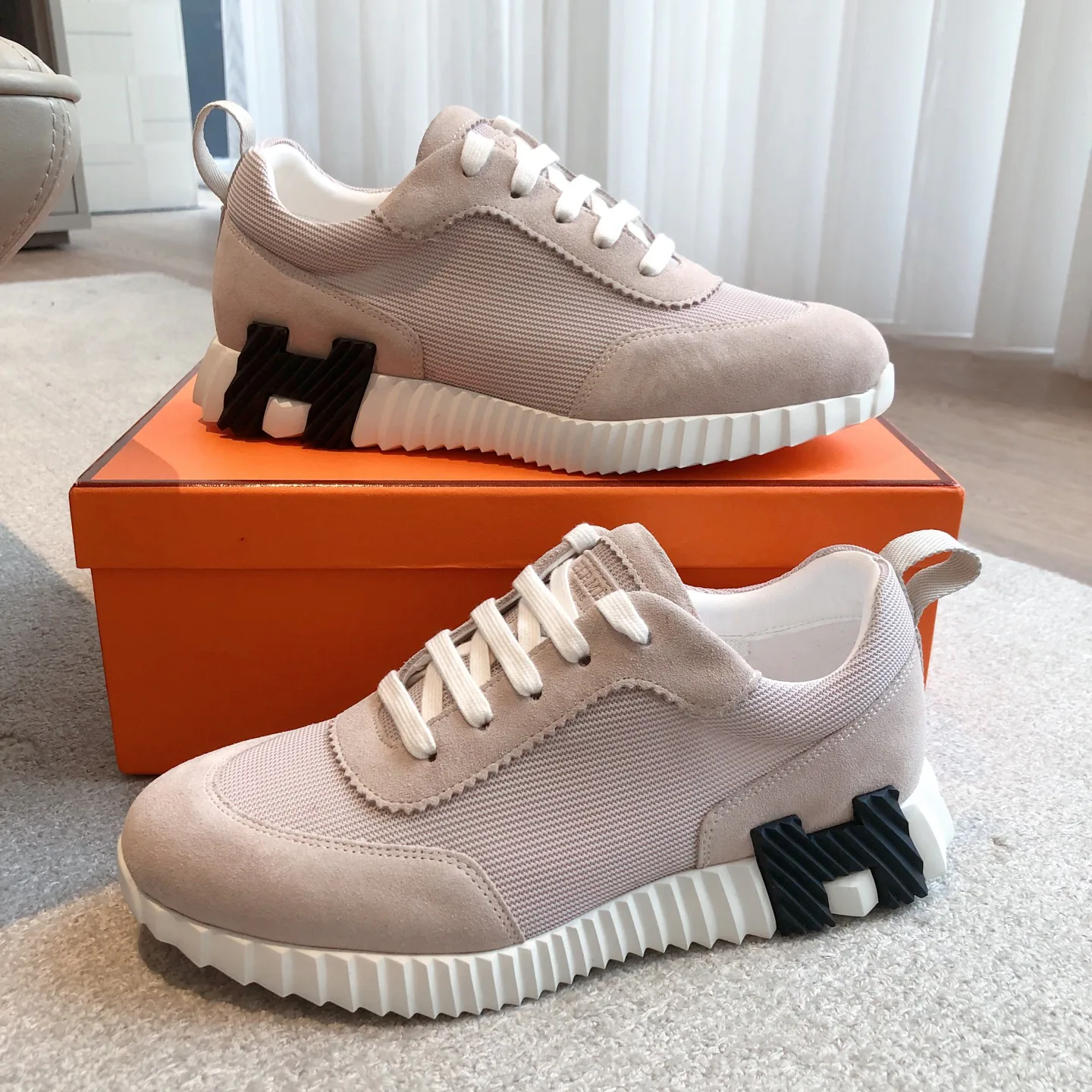 Кроссовки Женские Hermes 17763685