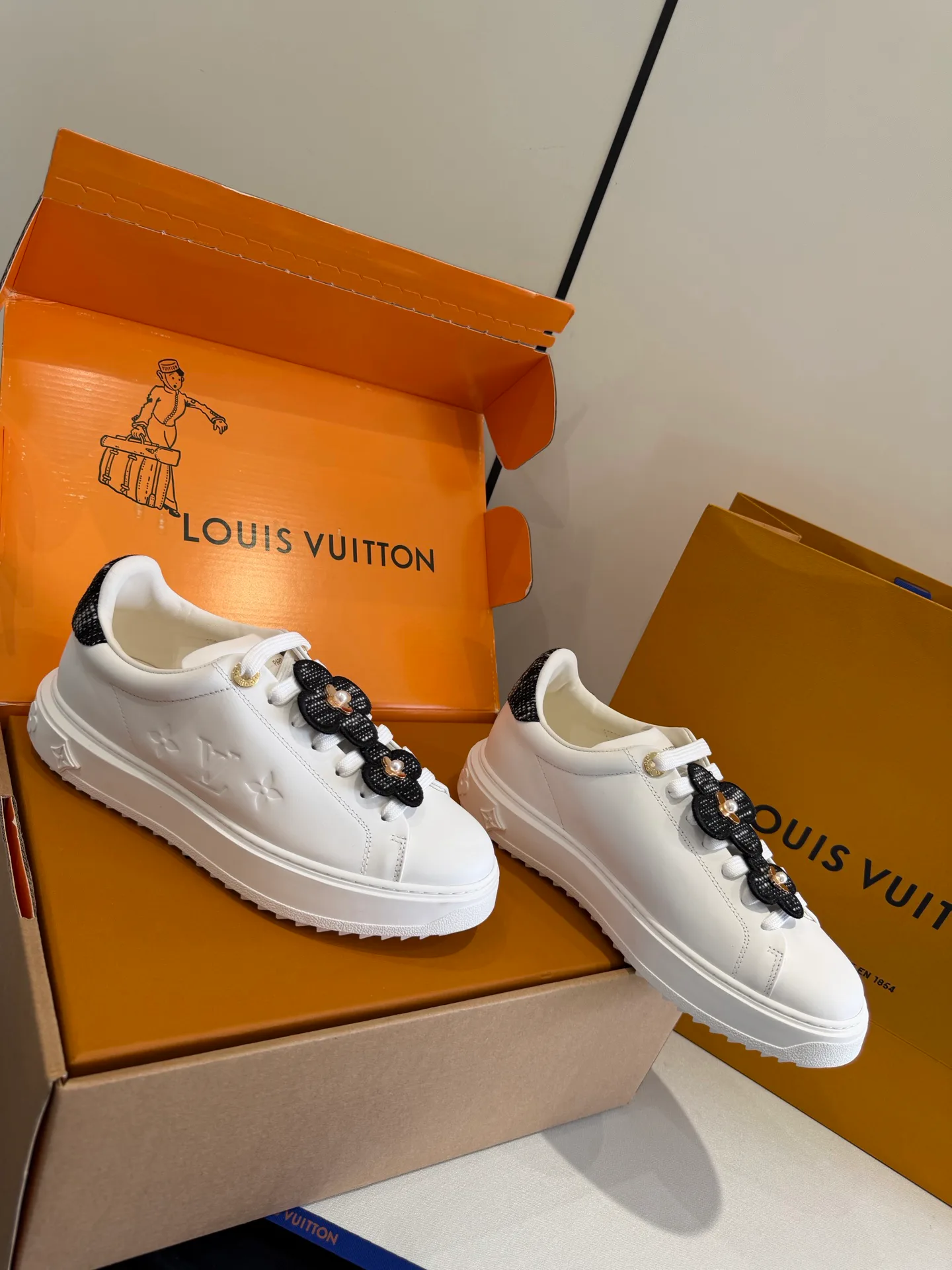 Кроссовки Женские Louis Vuitton 20085255