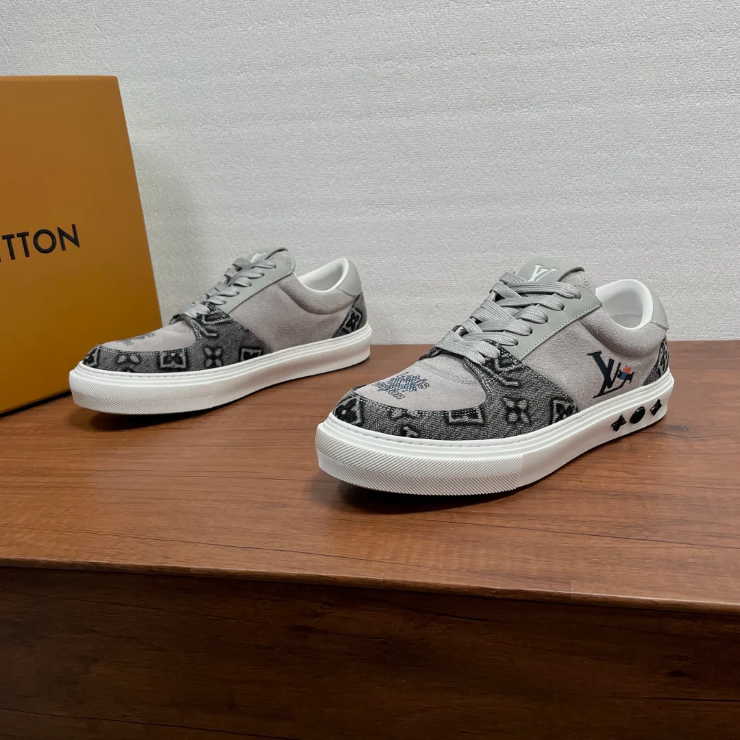 Кроссовки Мужские Louis Vuitton 18675086