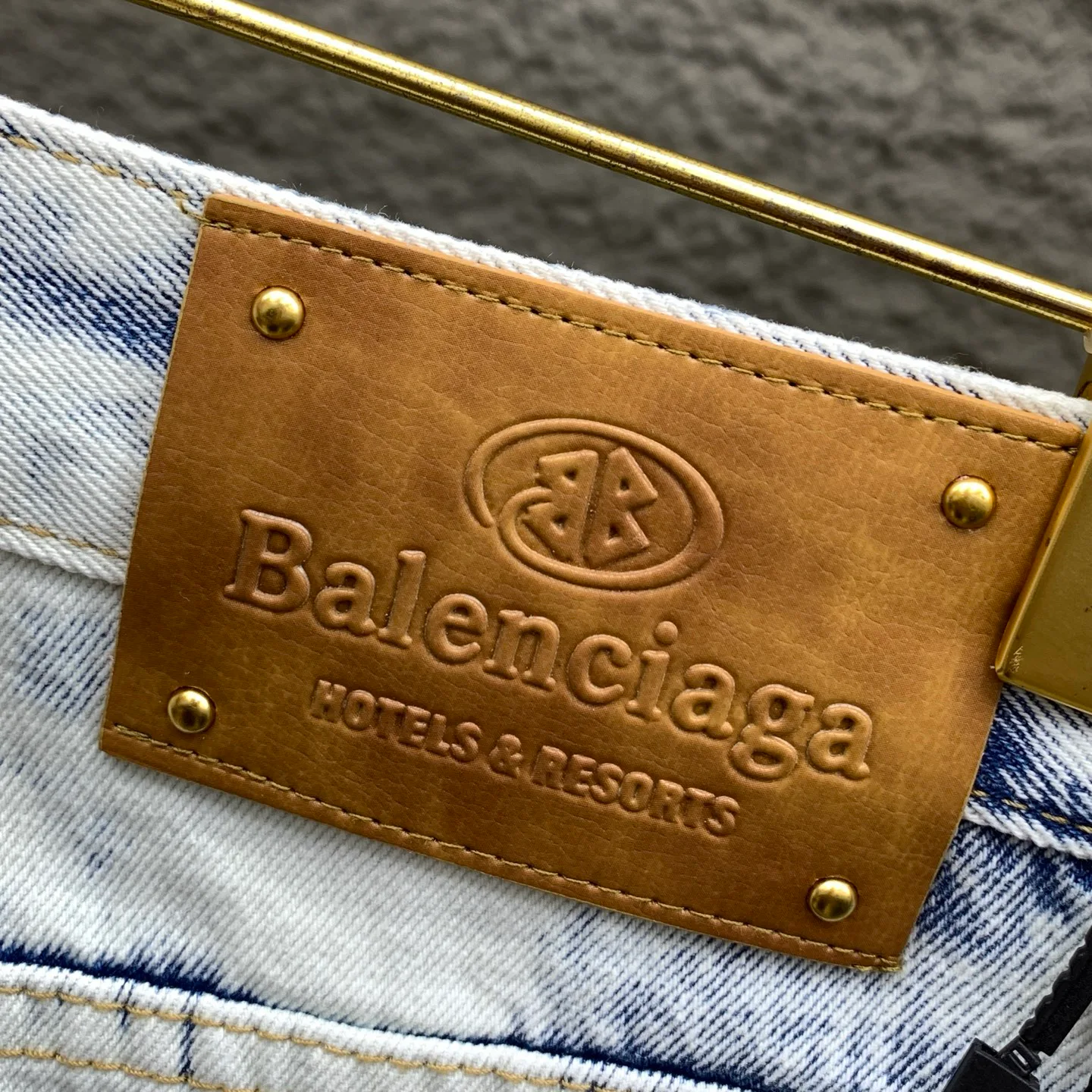 Джинсы Мужские Balenciaga 18296267
