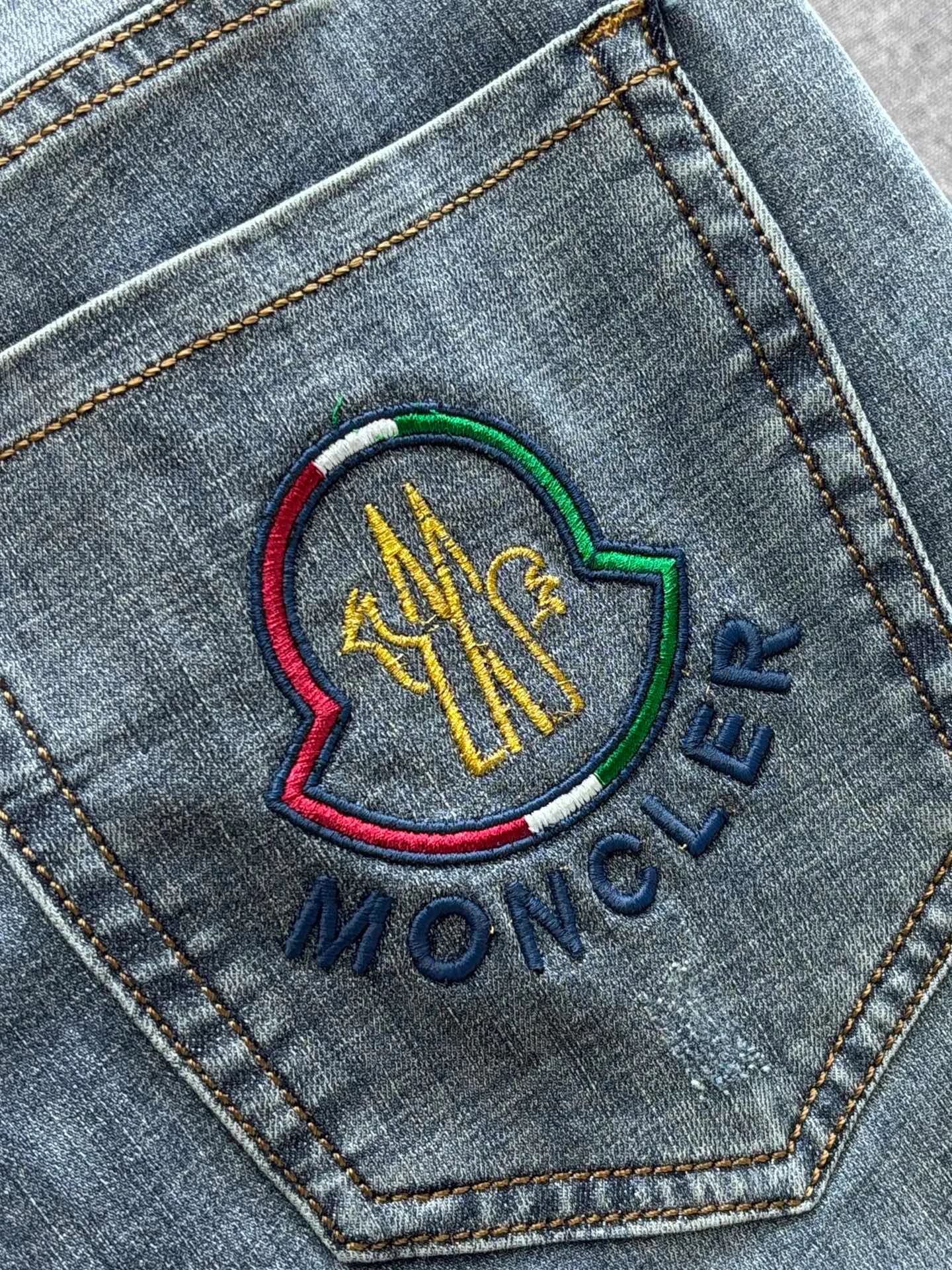 Джинсы Мужские Moncler 14296430