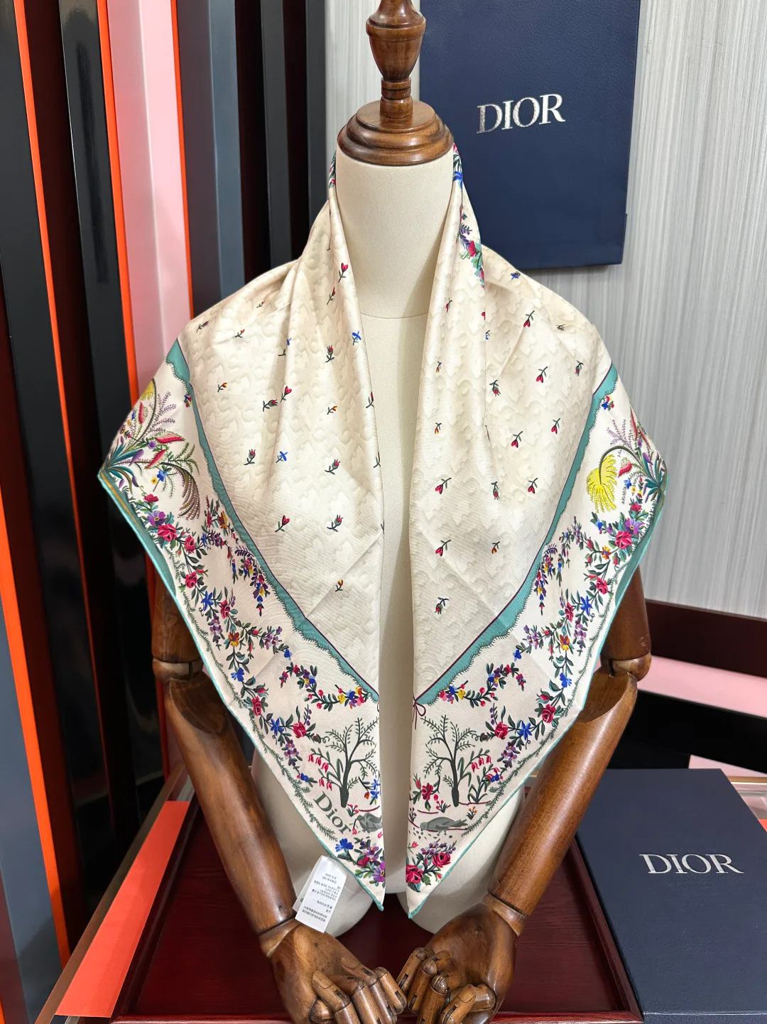 Платки Christian Dior 17076457