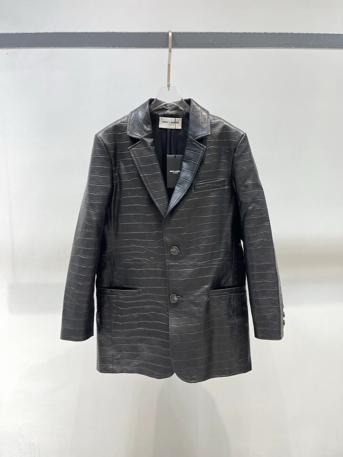 Кожаные Куртки И Дублёнки Женские Saint Laurent 12717867
