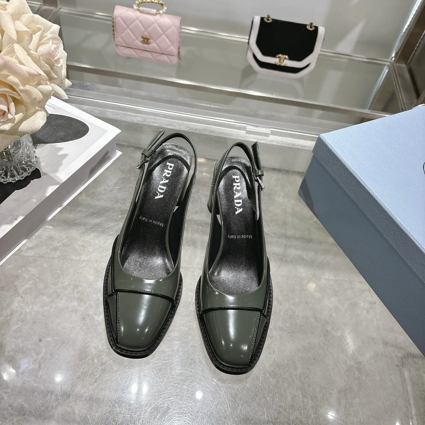 Босоножки Женские Prada 18104779